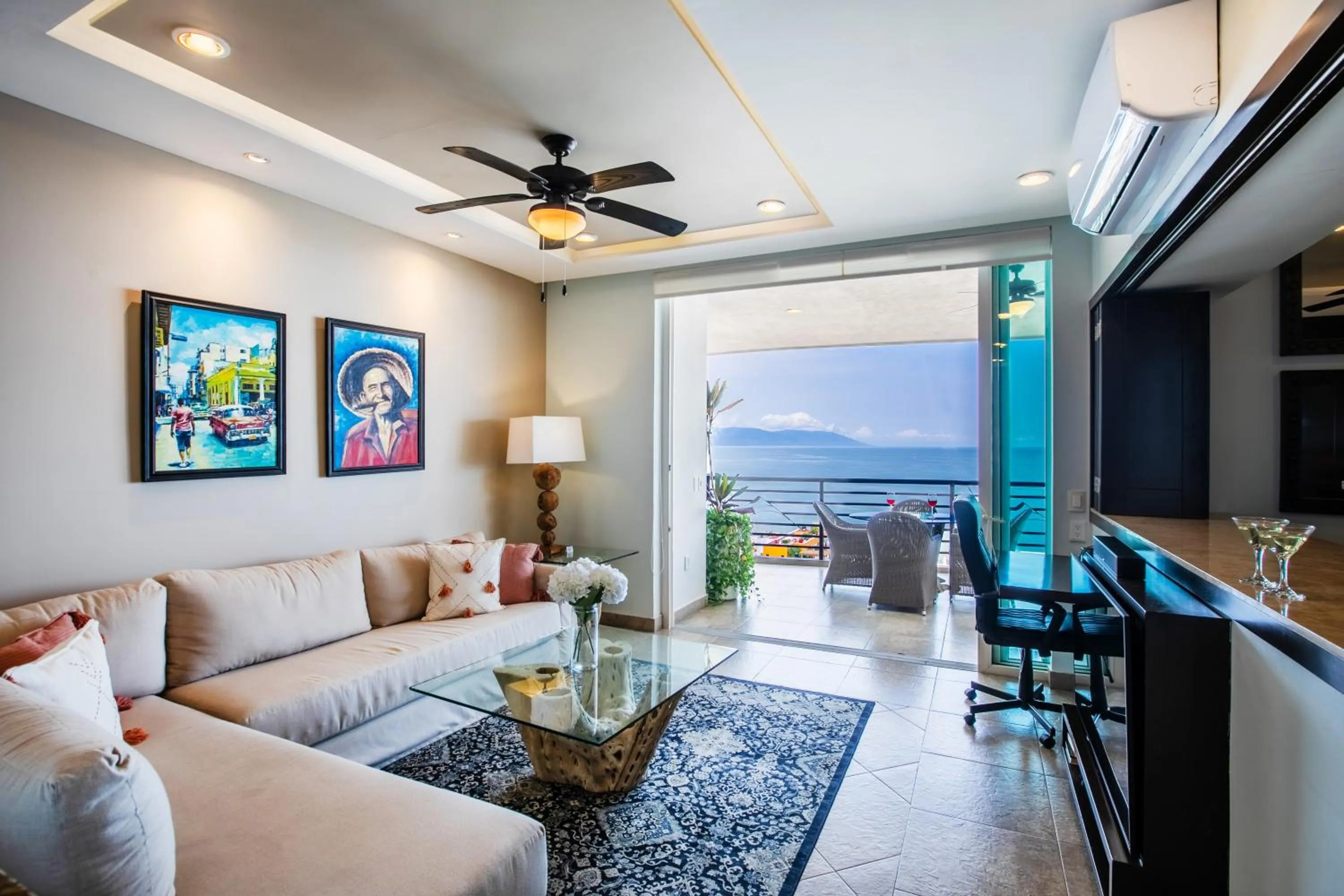 Living room in Pinnacle Resorts 180