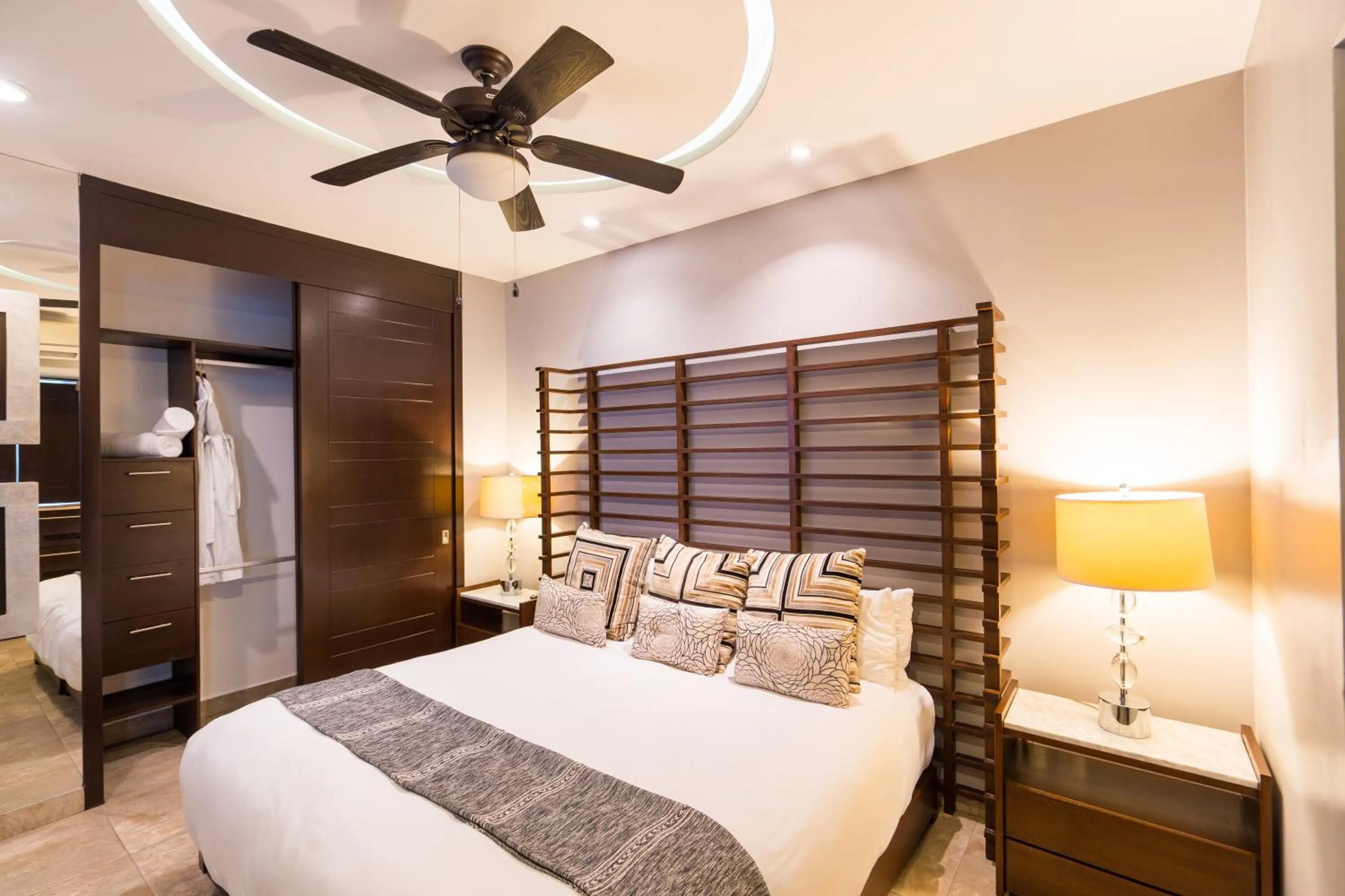 Bed in Pinnacle Resorts 180