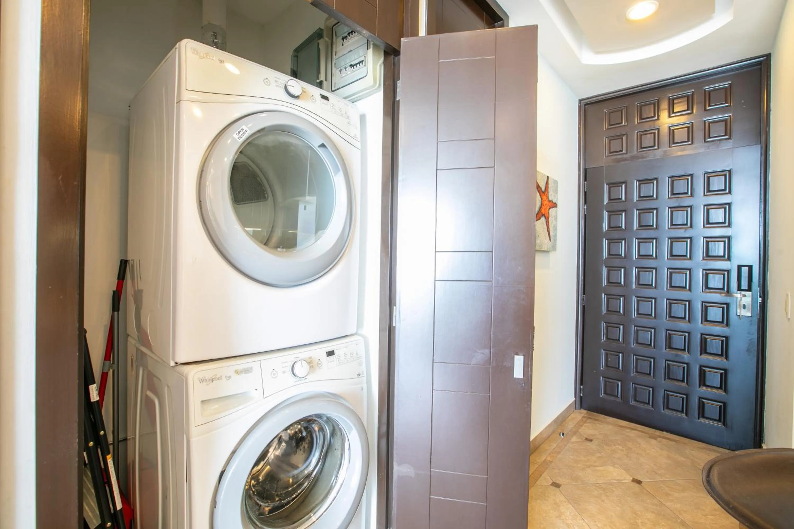 washing machine in Pinnacle Resorts 180