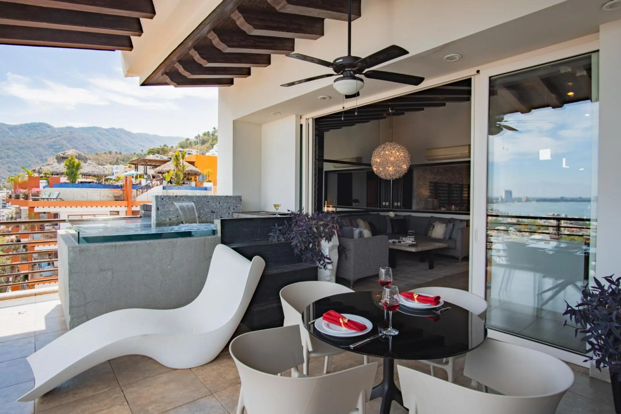 Balcony/Terrace in Pinnacle Resorts 180