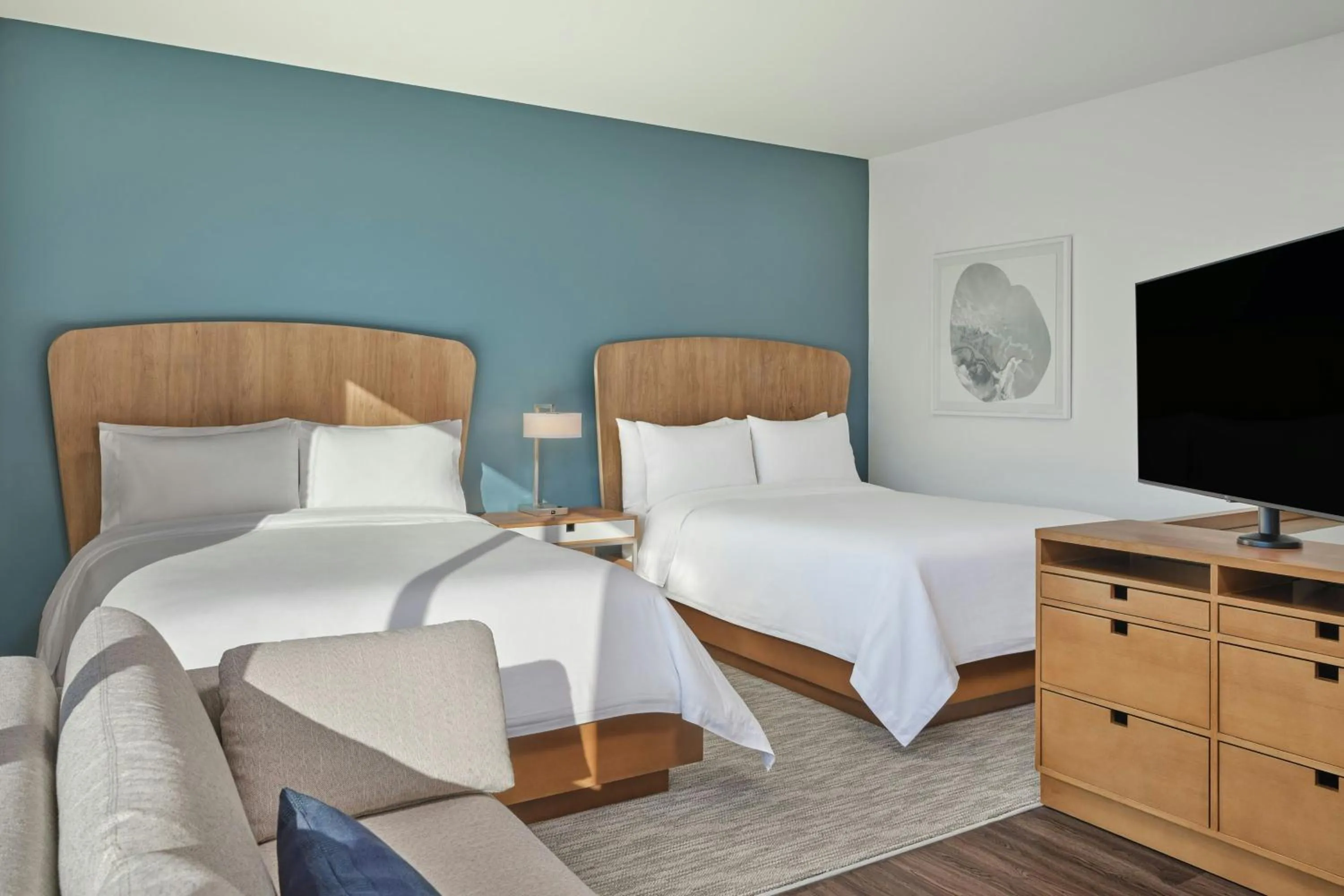 Photo of the whole room, Bed in Element Basalt - Aspen