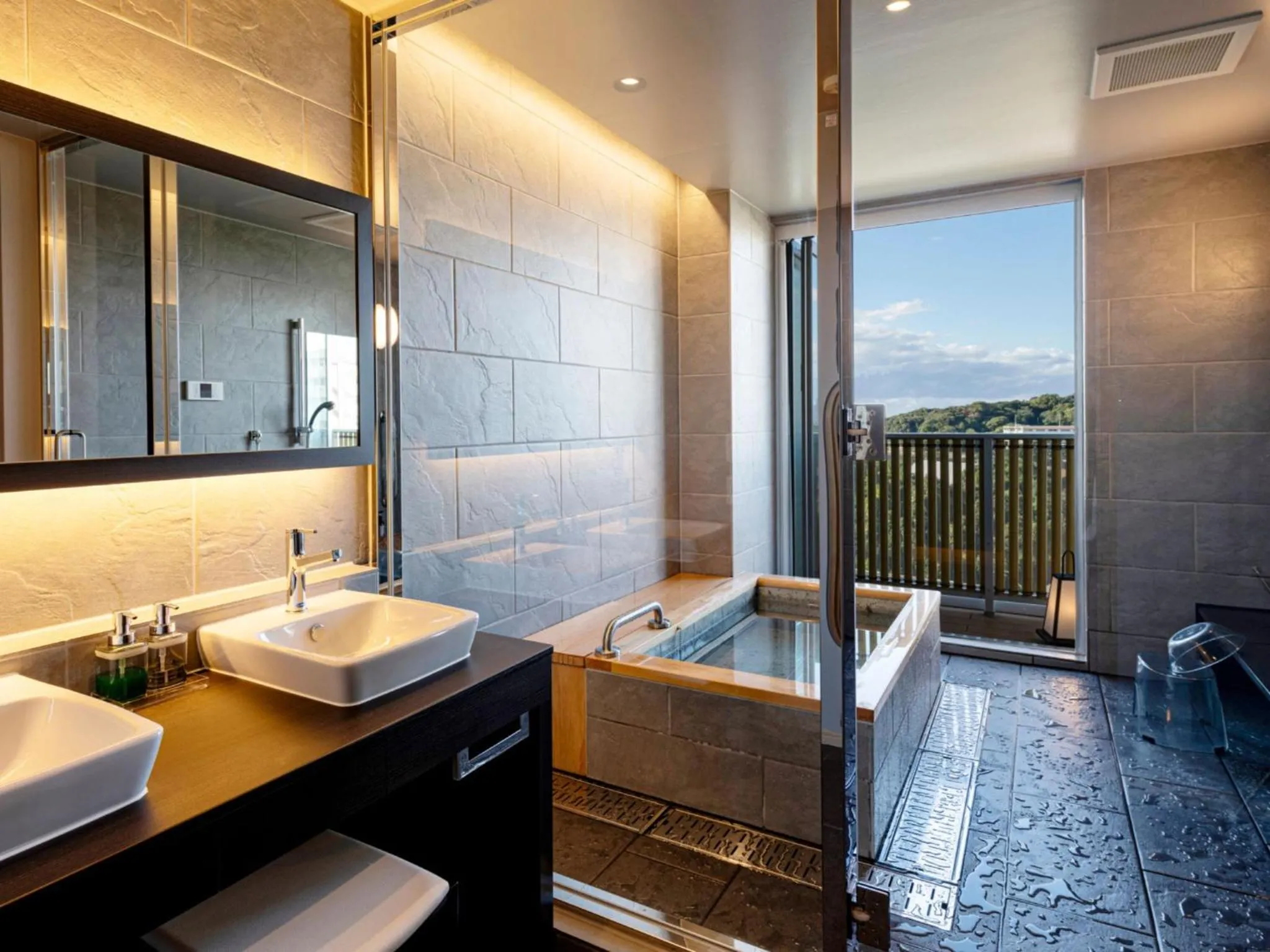 Bathroom in Kurhouse Shirahama