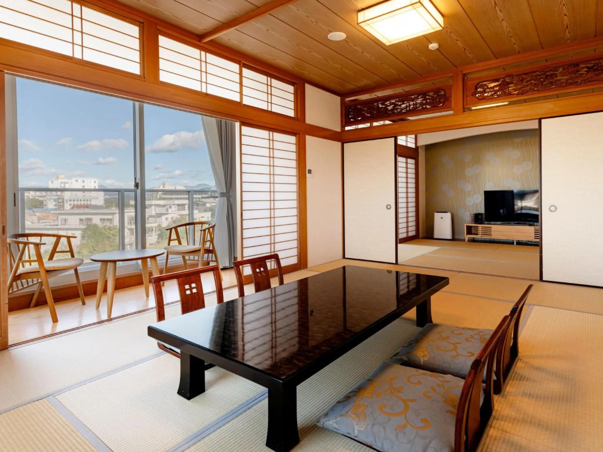 Photo of the whole room in Kurhouse Shirahama