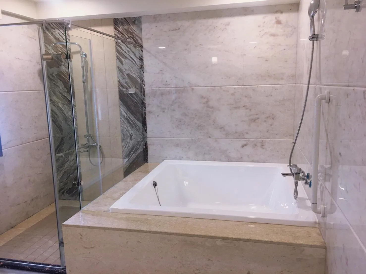 Shower in Michelle hotel