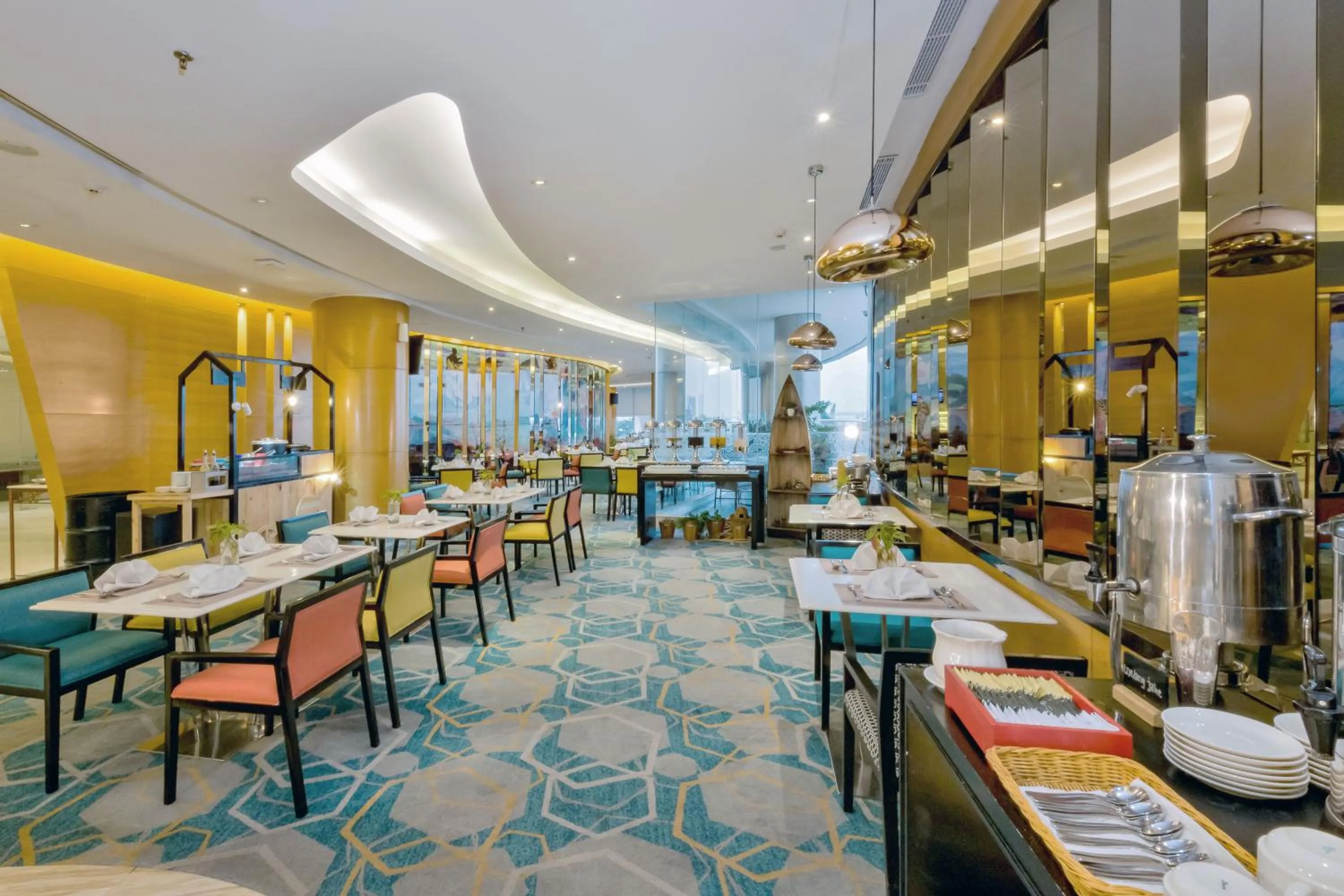 Restaurant/places to eat in Hotel Ciputra Cibubur managed by Swiss-Belhotel International