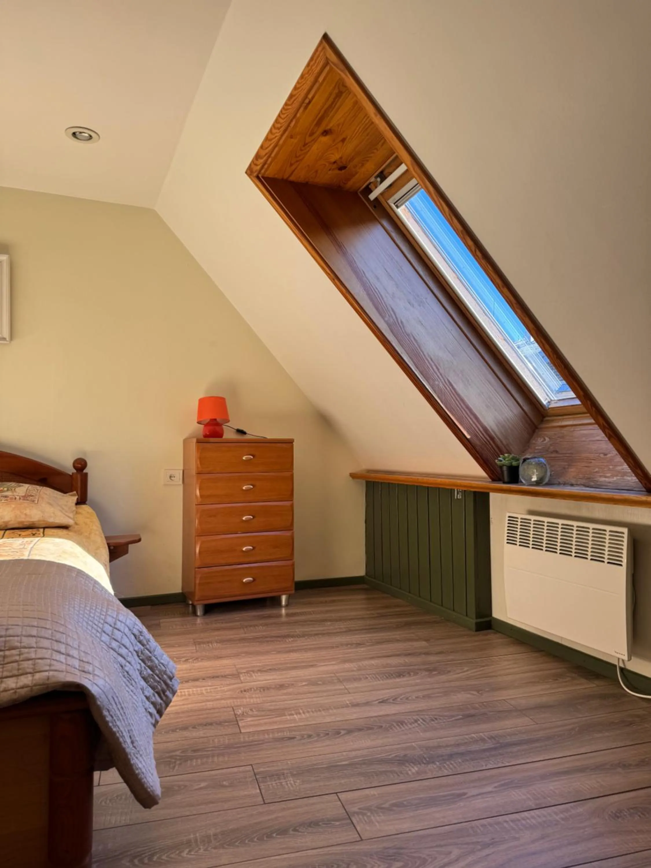 Bed in Danarent Tilto