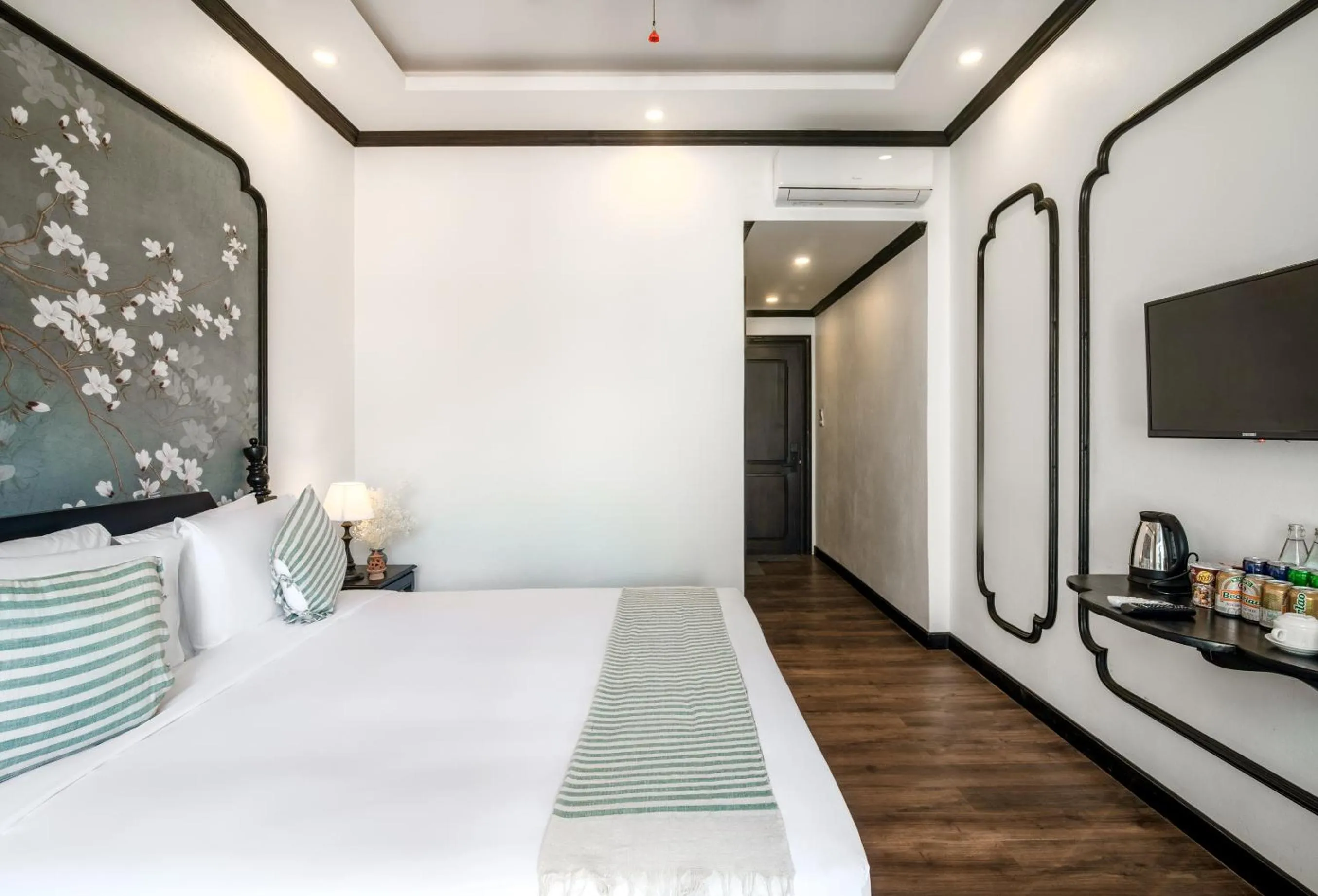 Bed in Luang Prabang Vang Luang Hotel