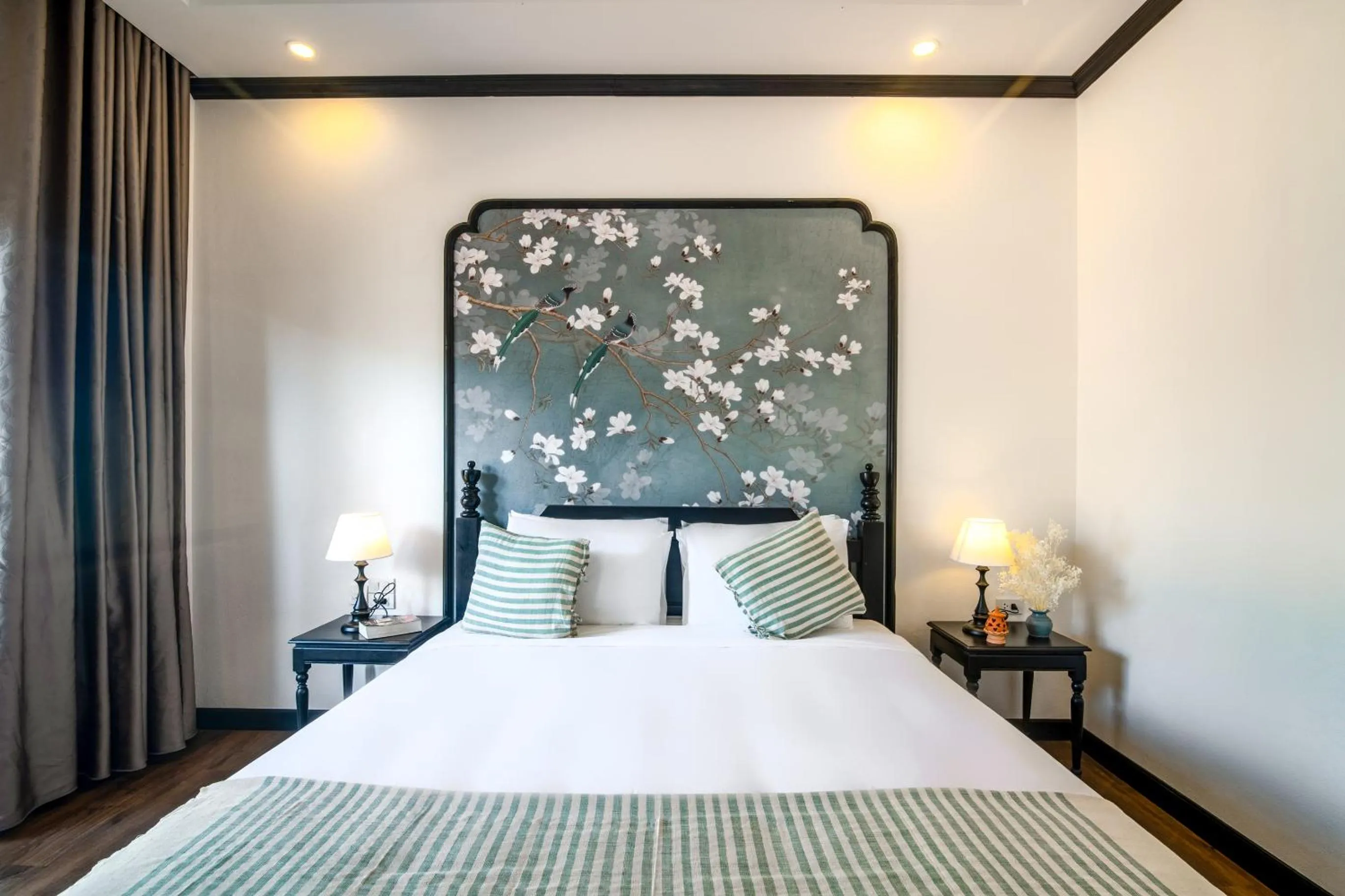 Bed in Luang Prabang Vang Luang Hotel