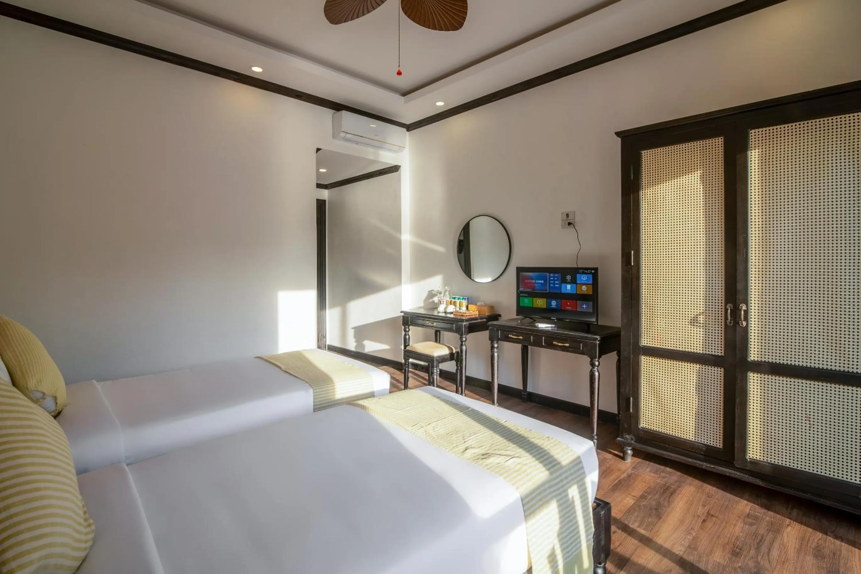 Bed in Luang Prabang Vang Luang Hotel