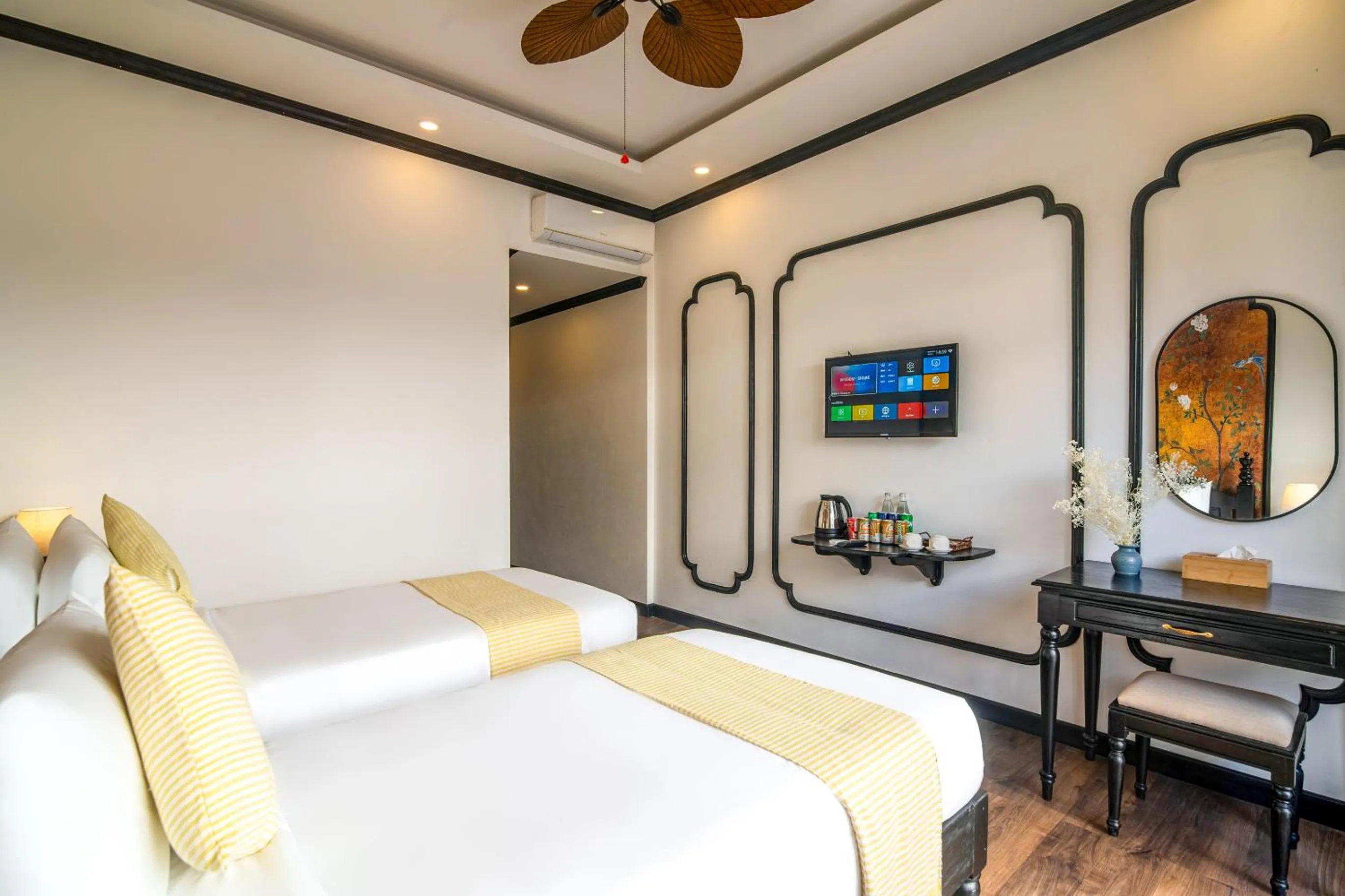 Bed in Luang Prabang Vang Luang Hotel