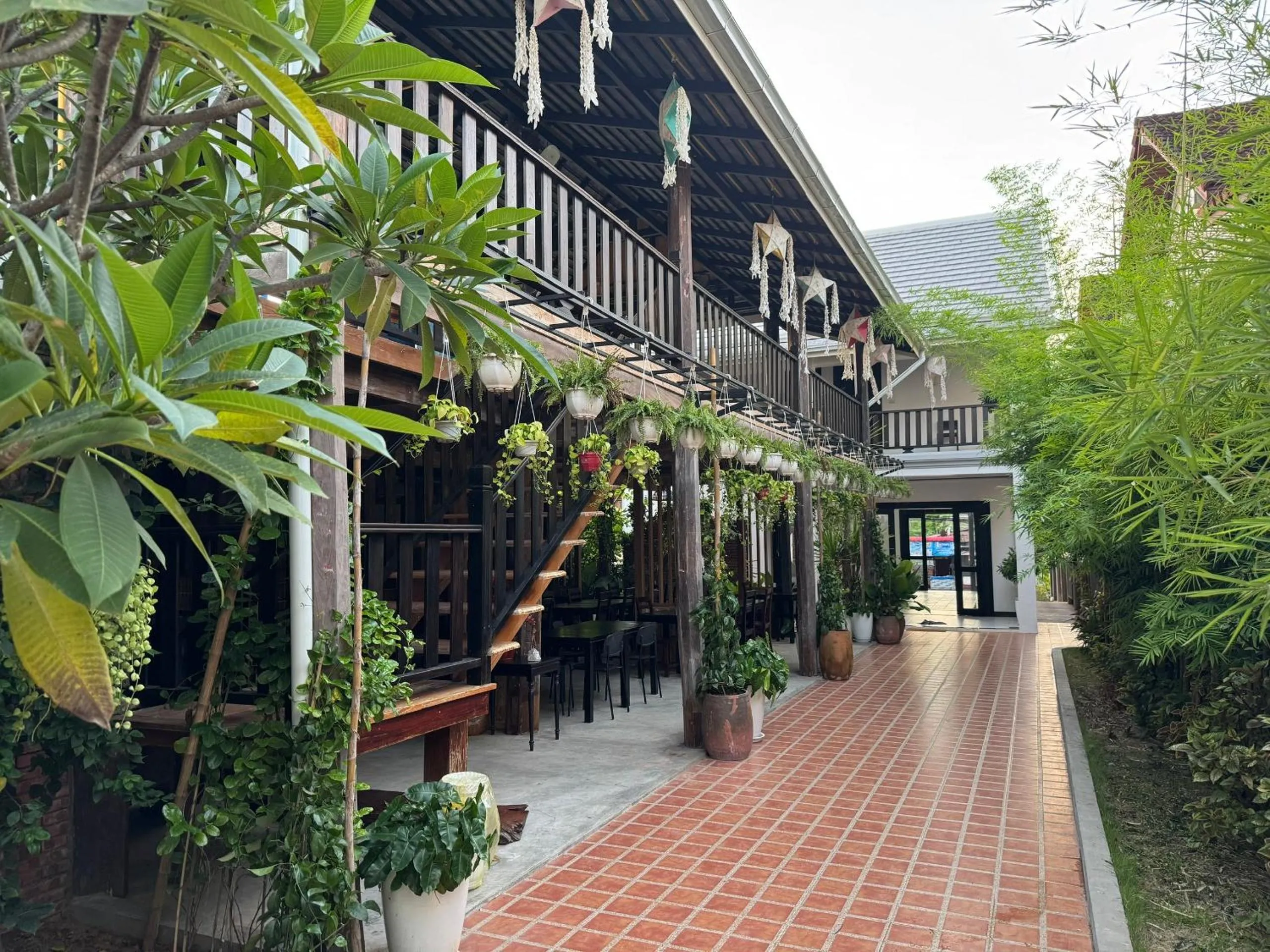 Restaurant/places to eat in Luang Prabang Vang Luang Hotel