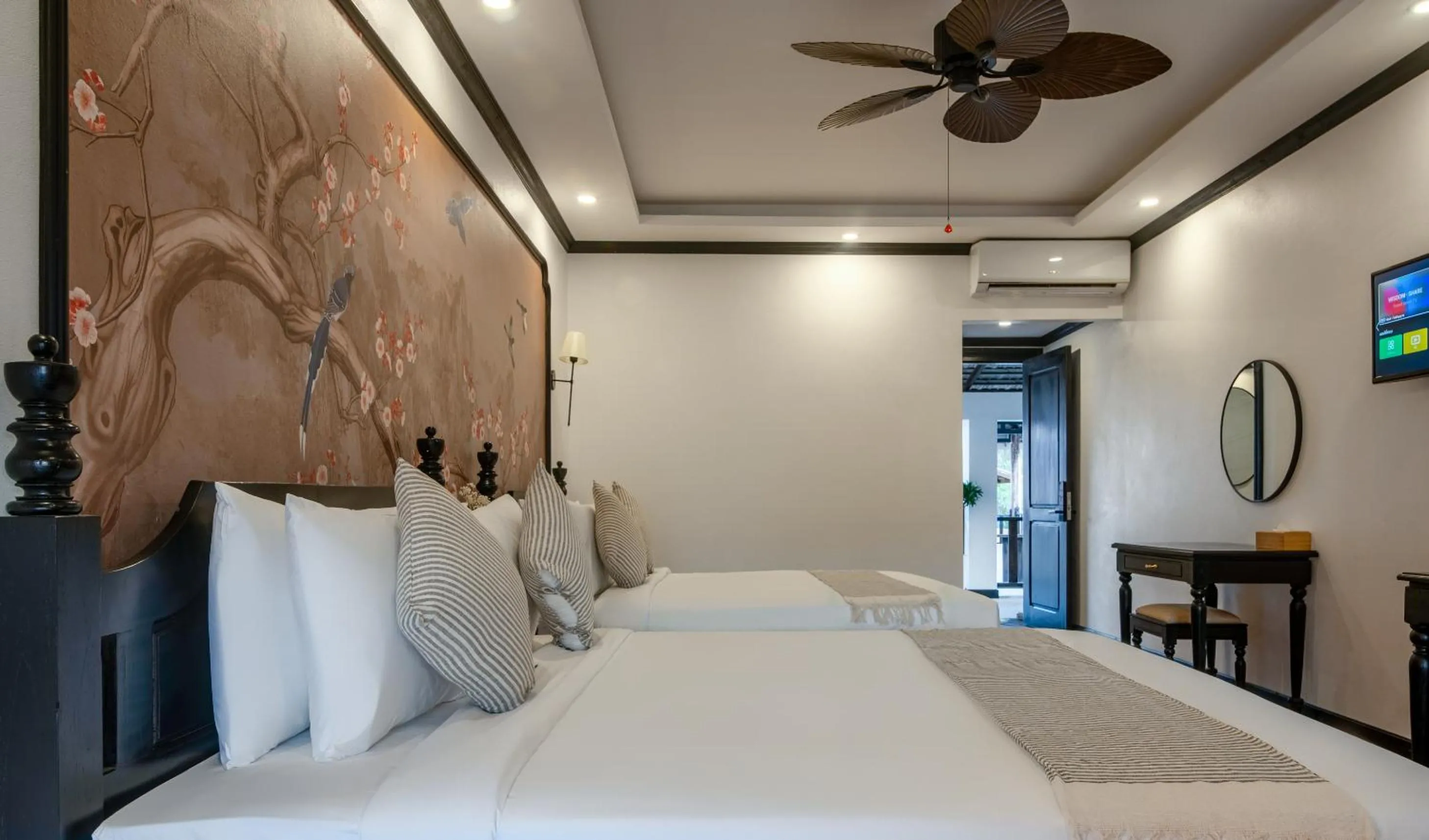 Photo of the whole room, Bed in Luang Prabang Vang Luang Hotel