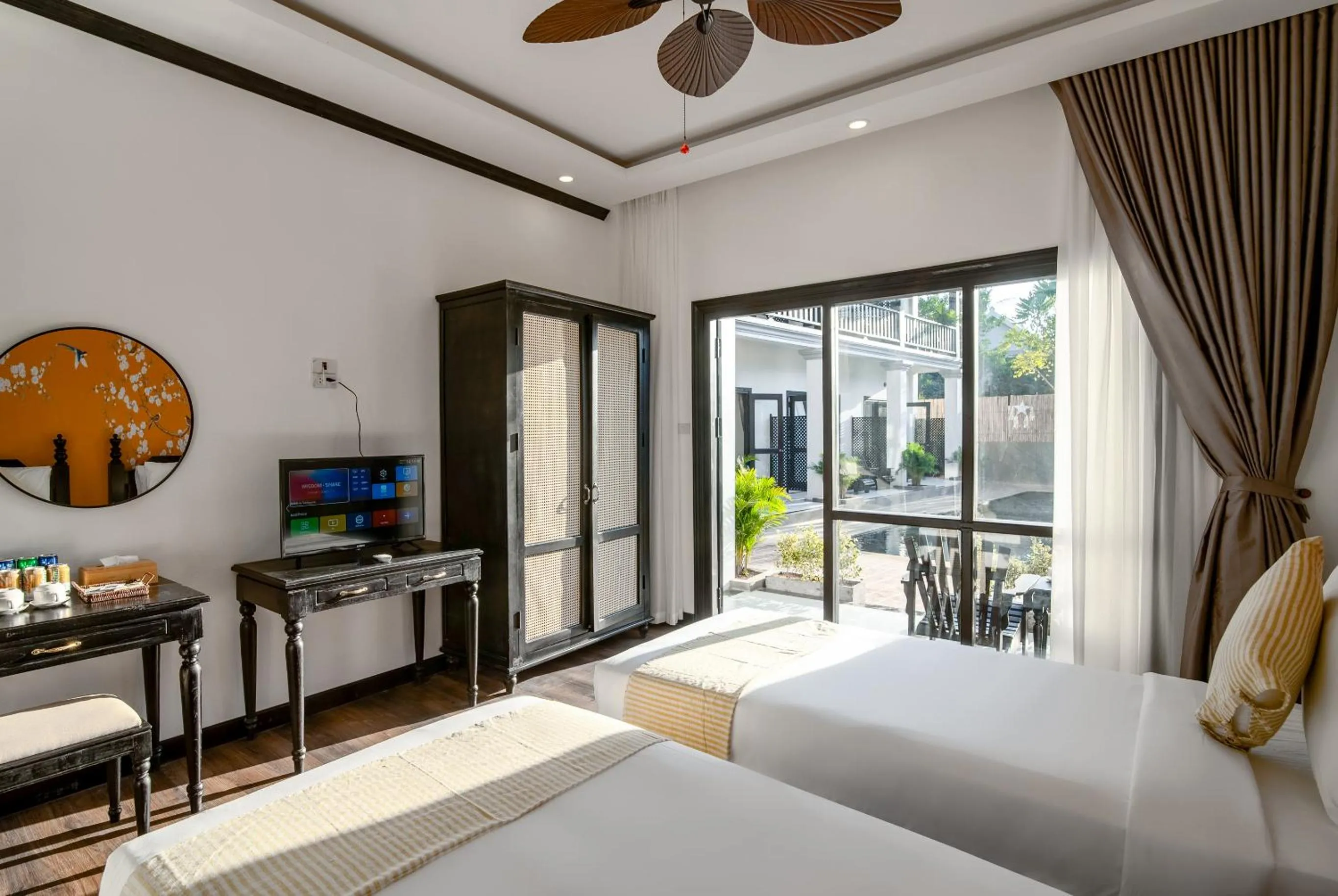 Photo of the whole room, Bed in Luang Prabang Vang Luang Hotel