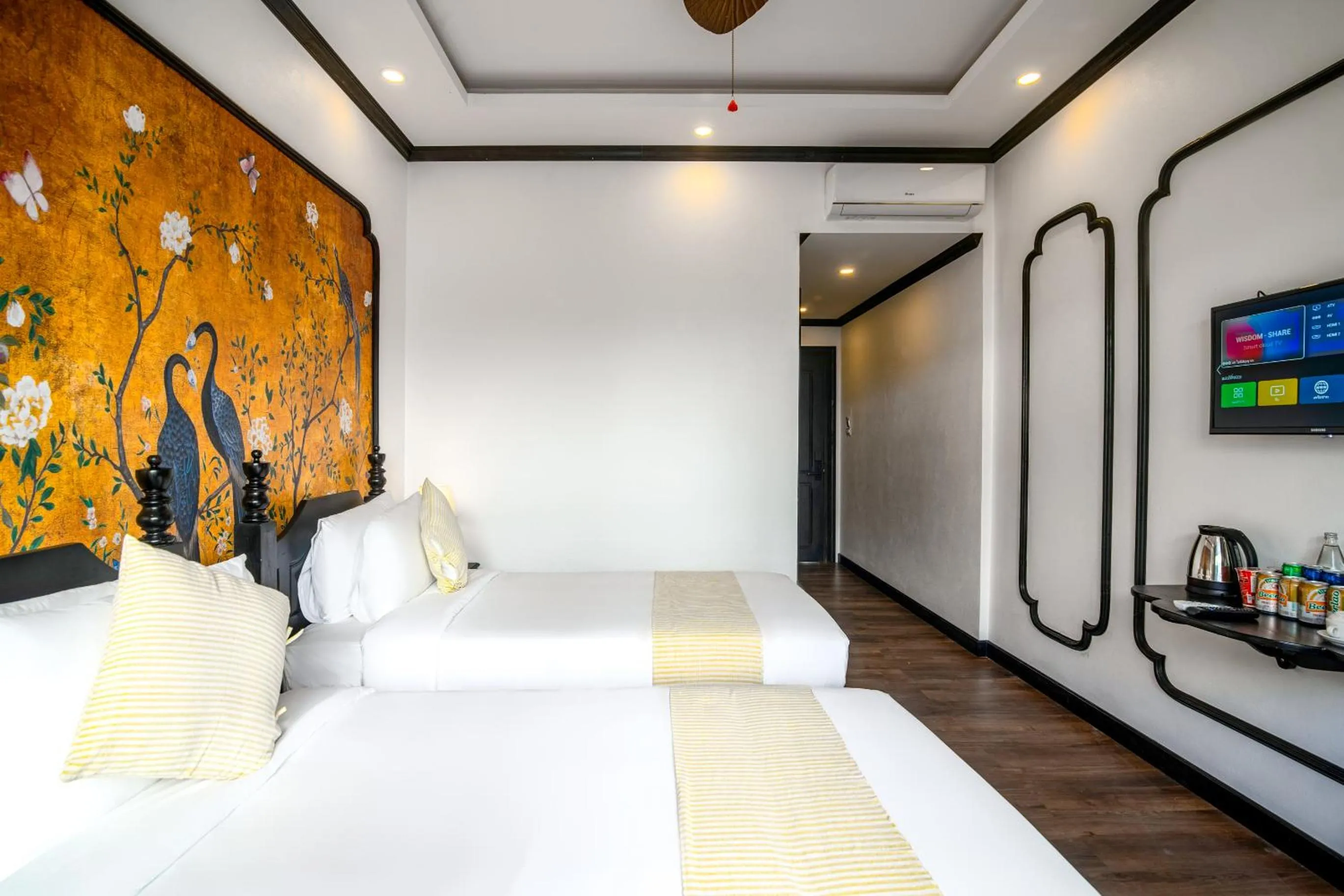 Bed in Luang Prabang Vang Luang Hotel