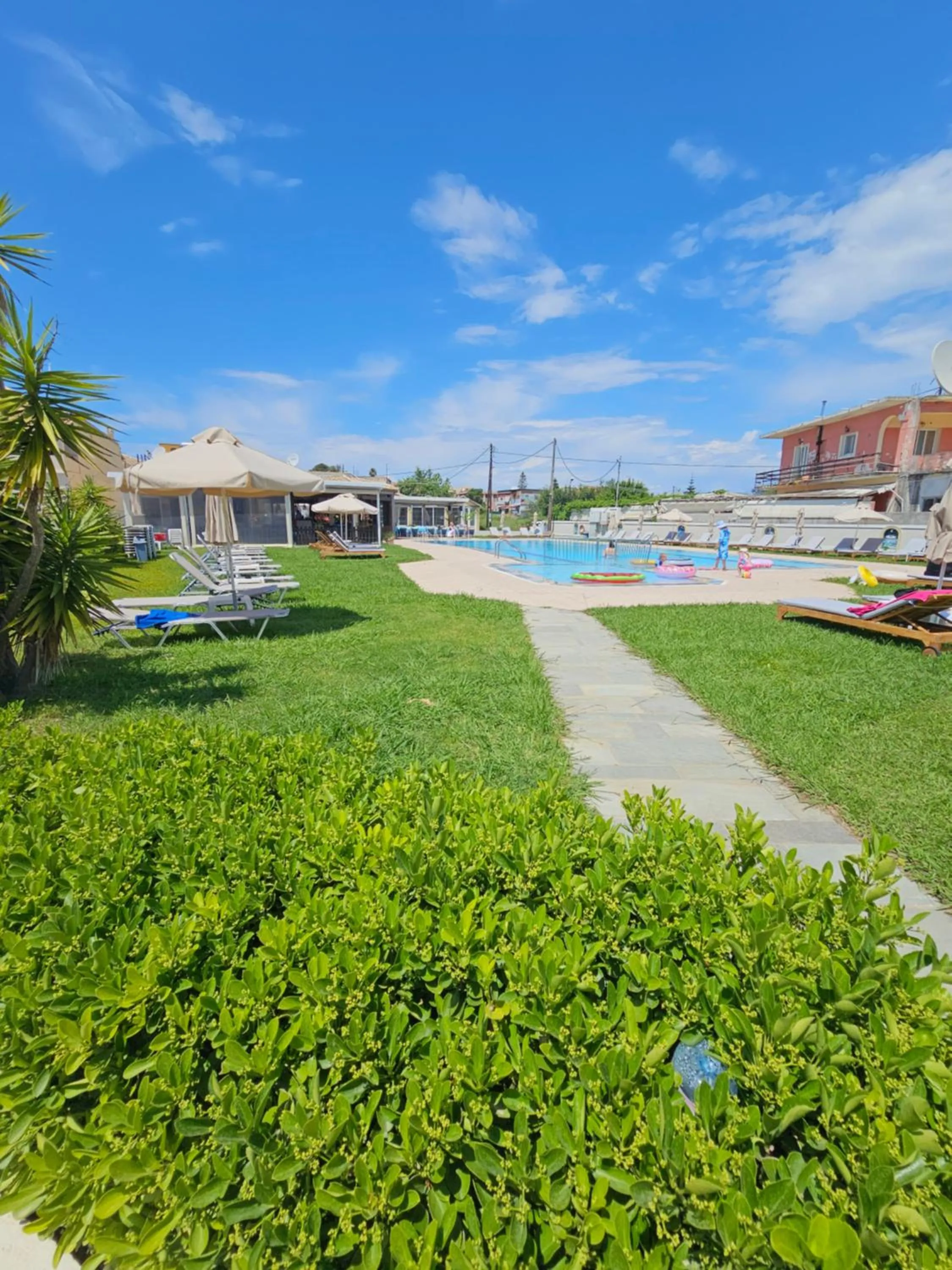 Day in Tondoris Apartments