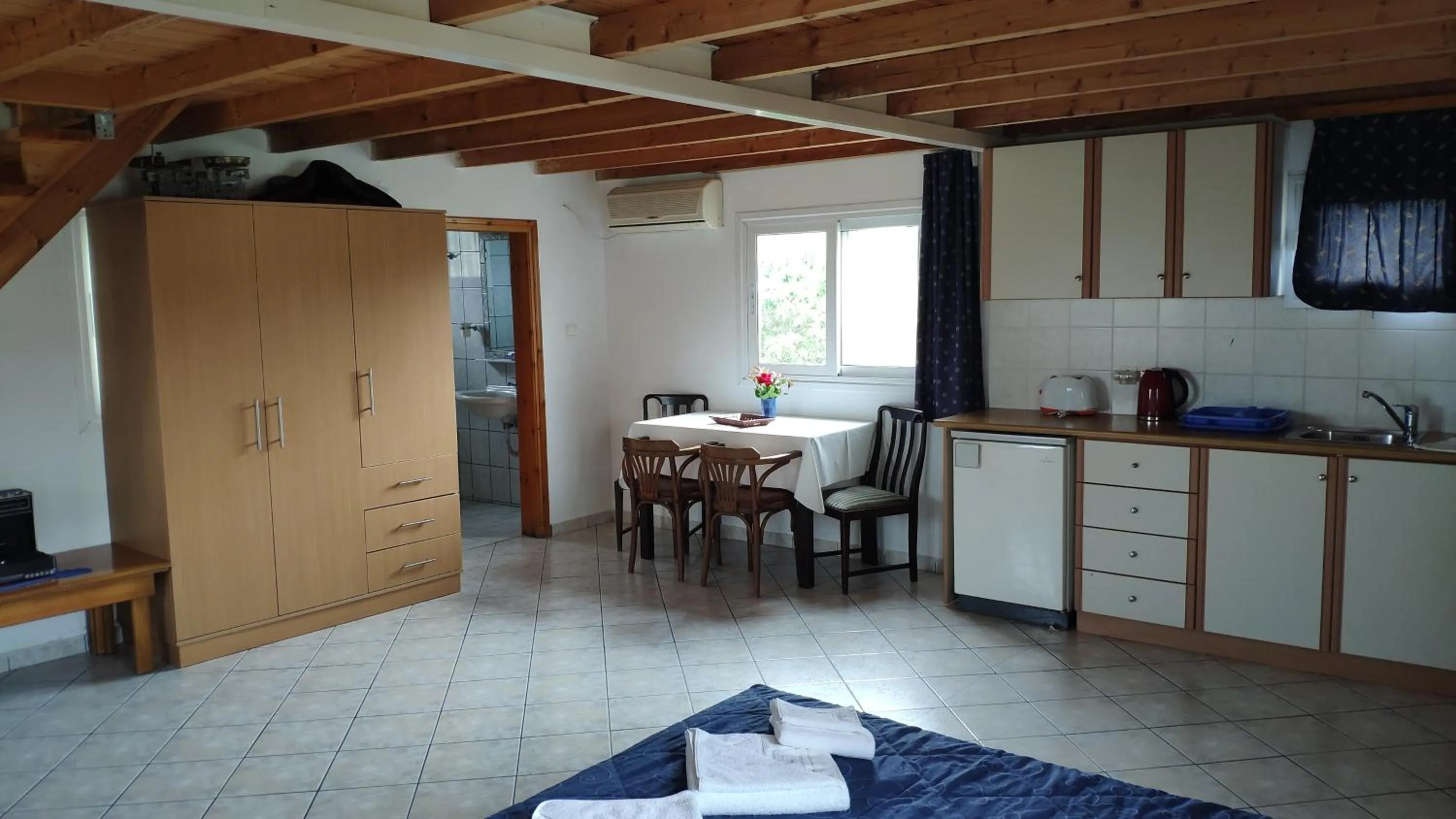 Kitchen or kitchenette in Tondoris Apartments