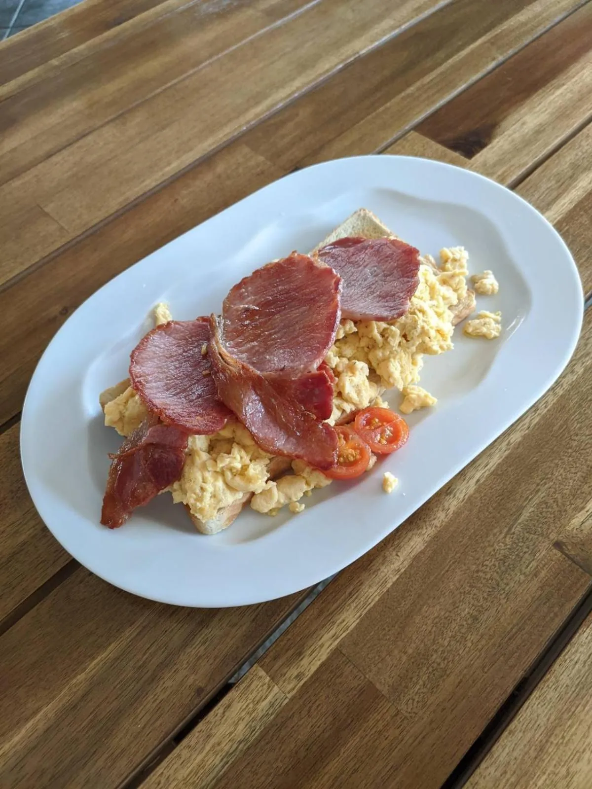 Food and drinks in Tondoris Apartments