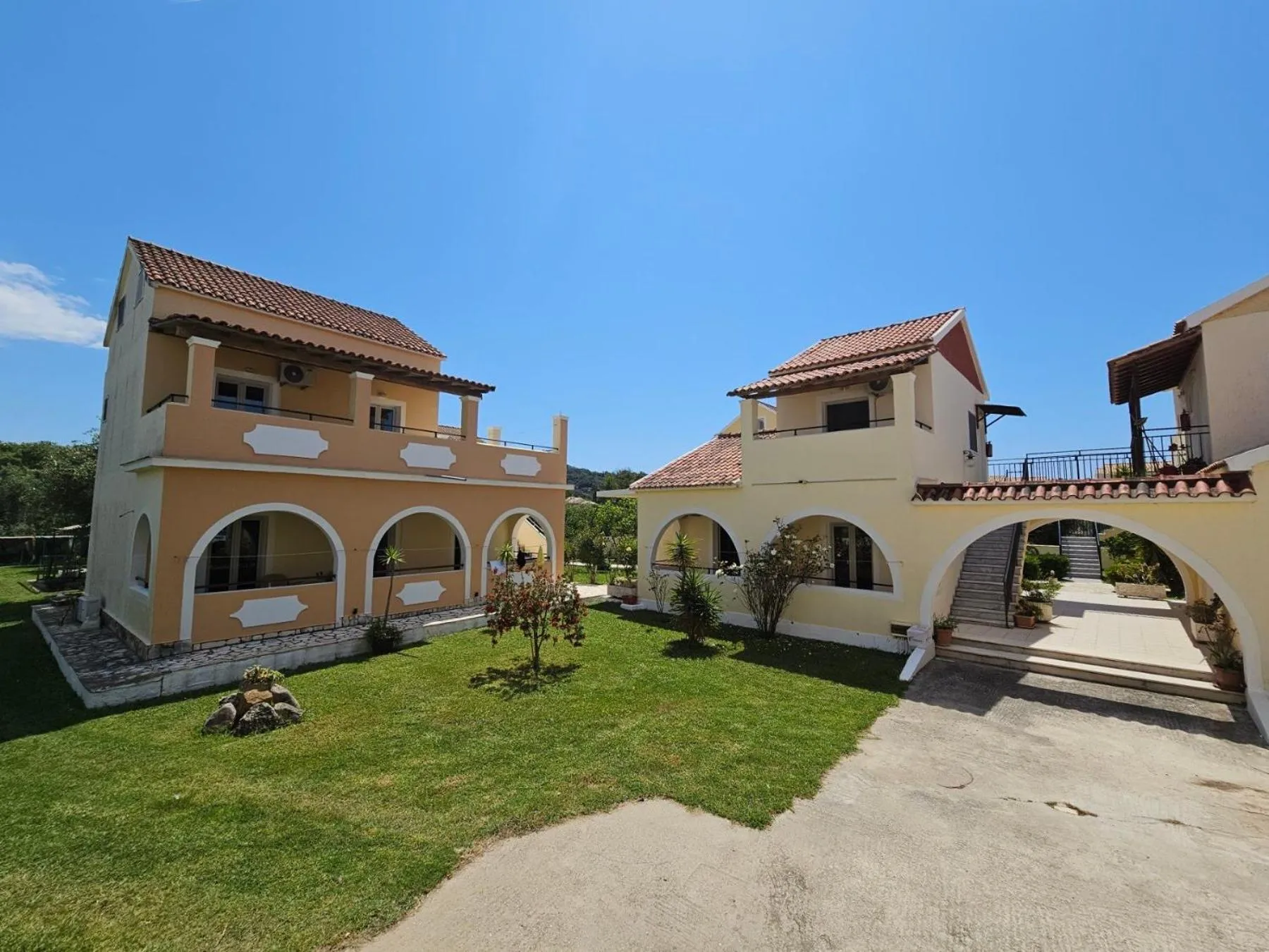 Property building in Tondoris Apartments