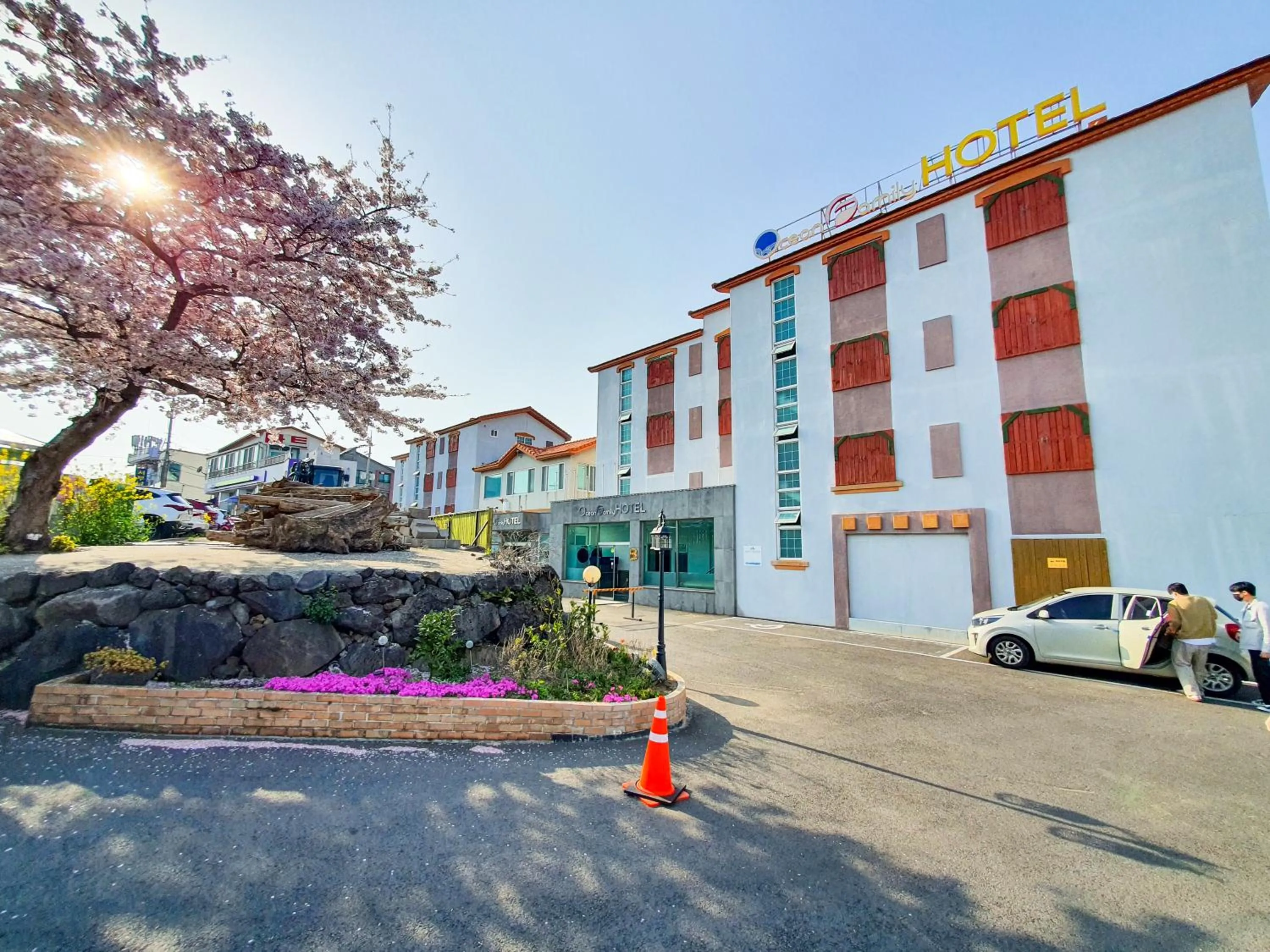 Property building in Jeju Ocean Family Hotel