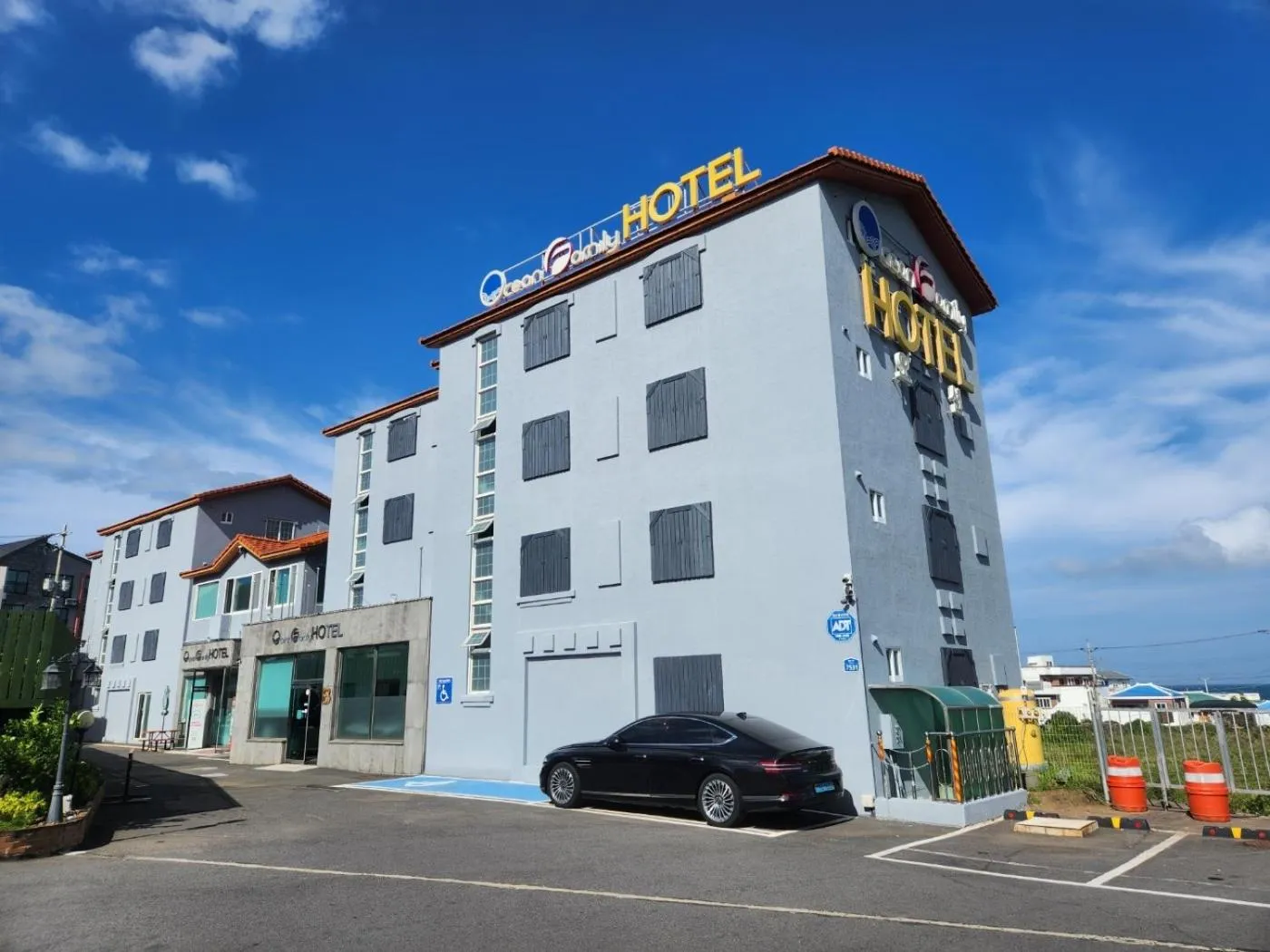 Property building in Jeju Ocean Family Hotel