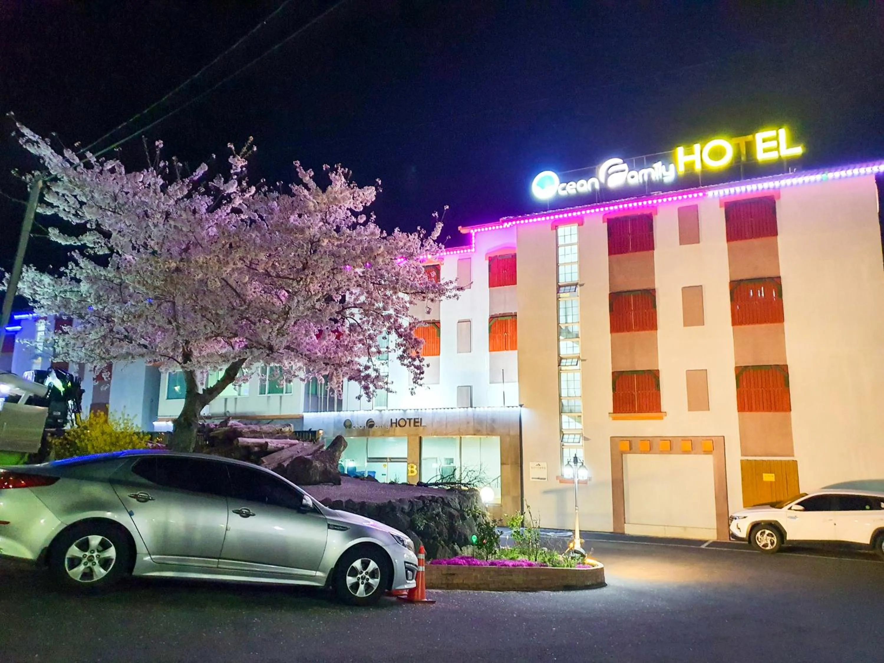 Property building in Jeju Ocean Family Hotel