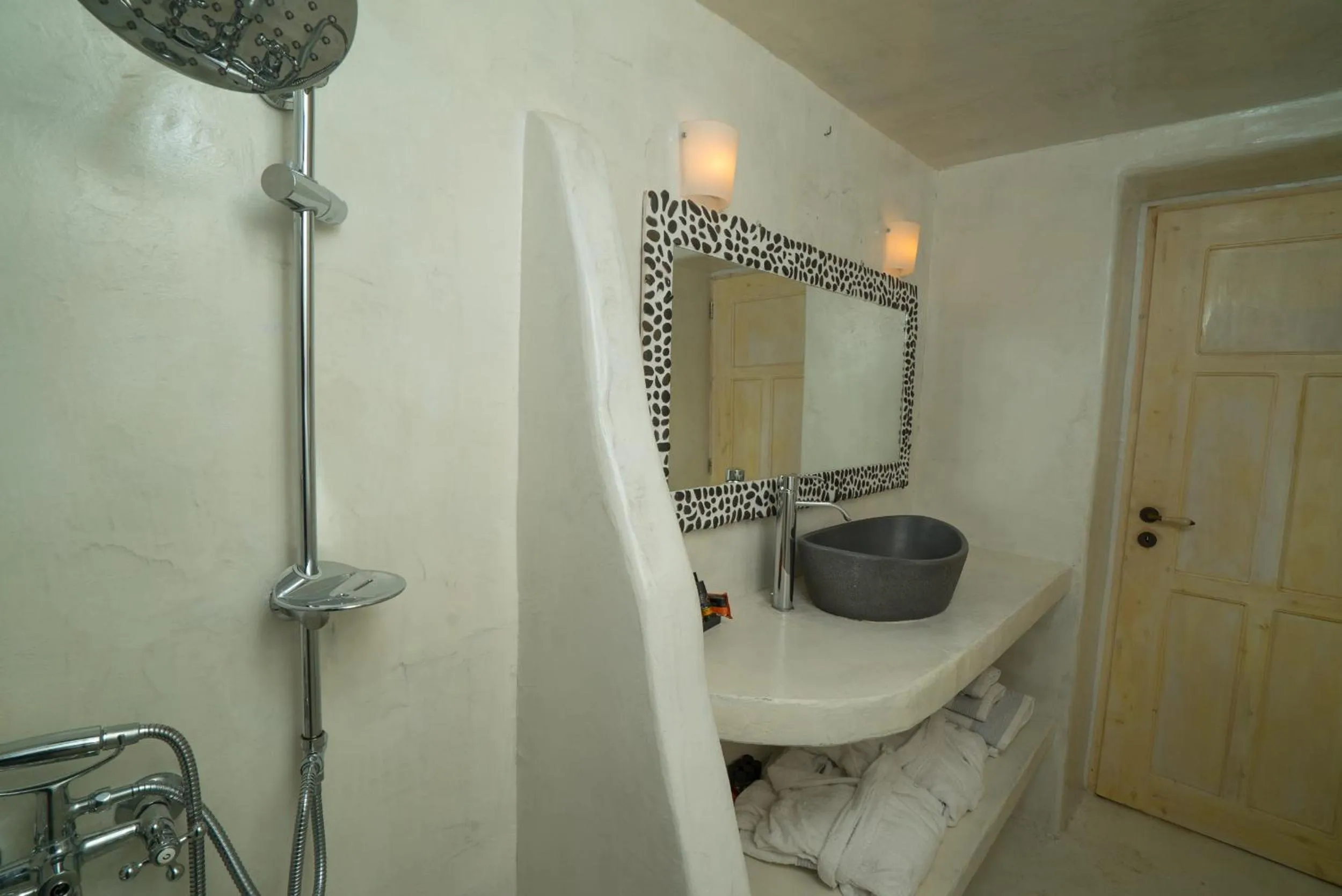 Bathroom in Poseidon Mansion Sunset