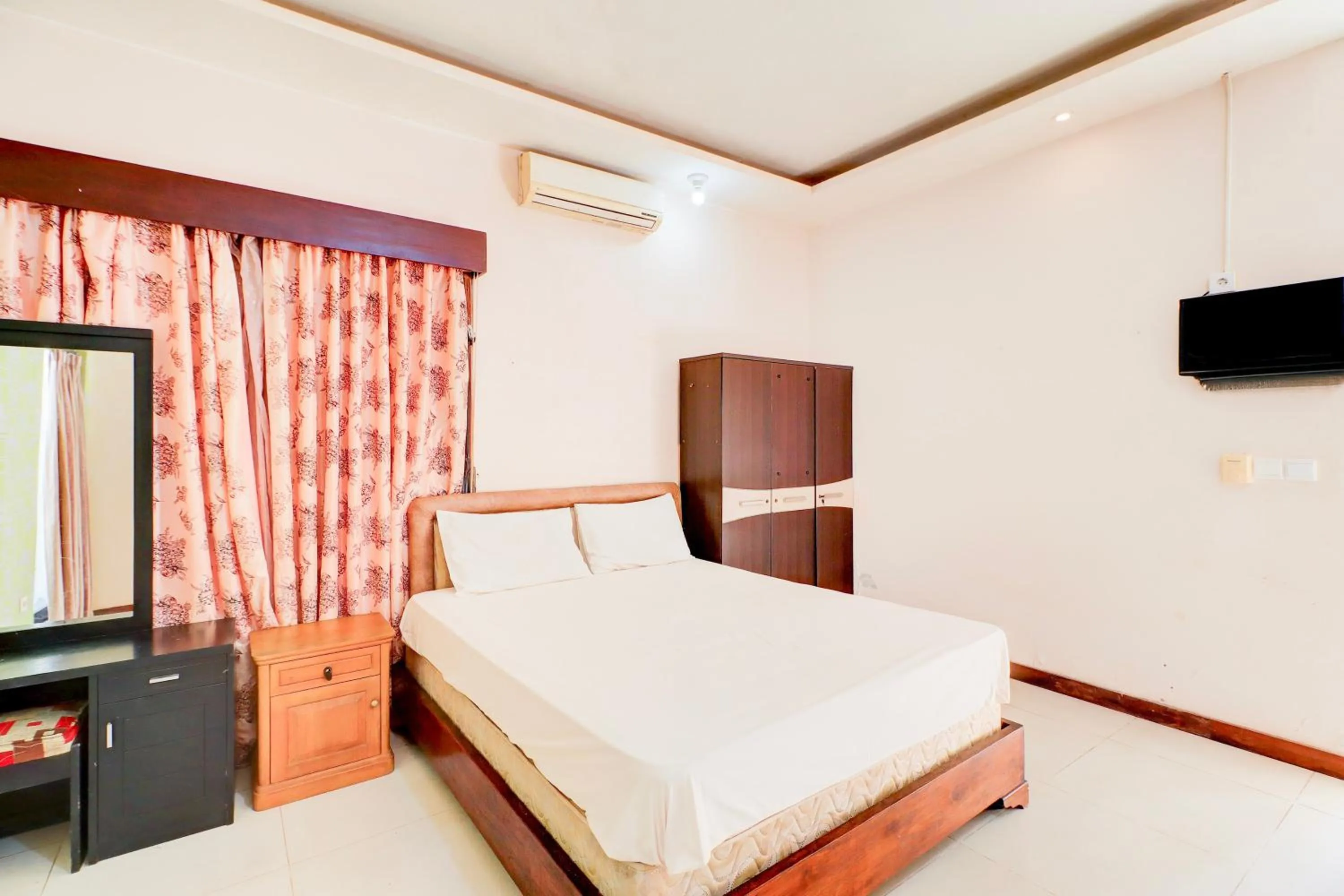 Bedroom, Bed in Collection O Putri Inn Homestay