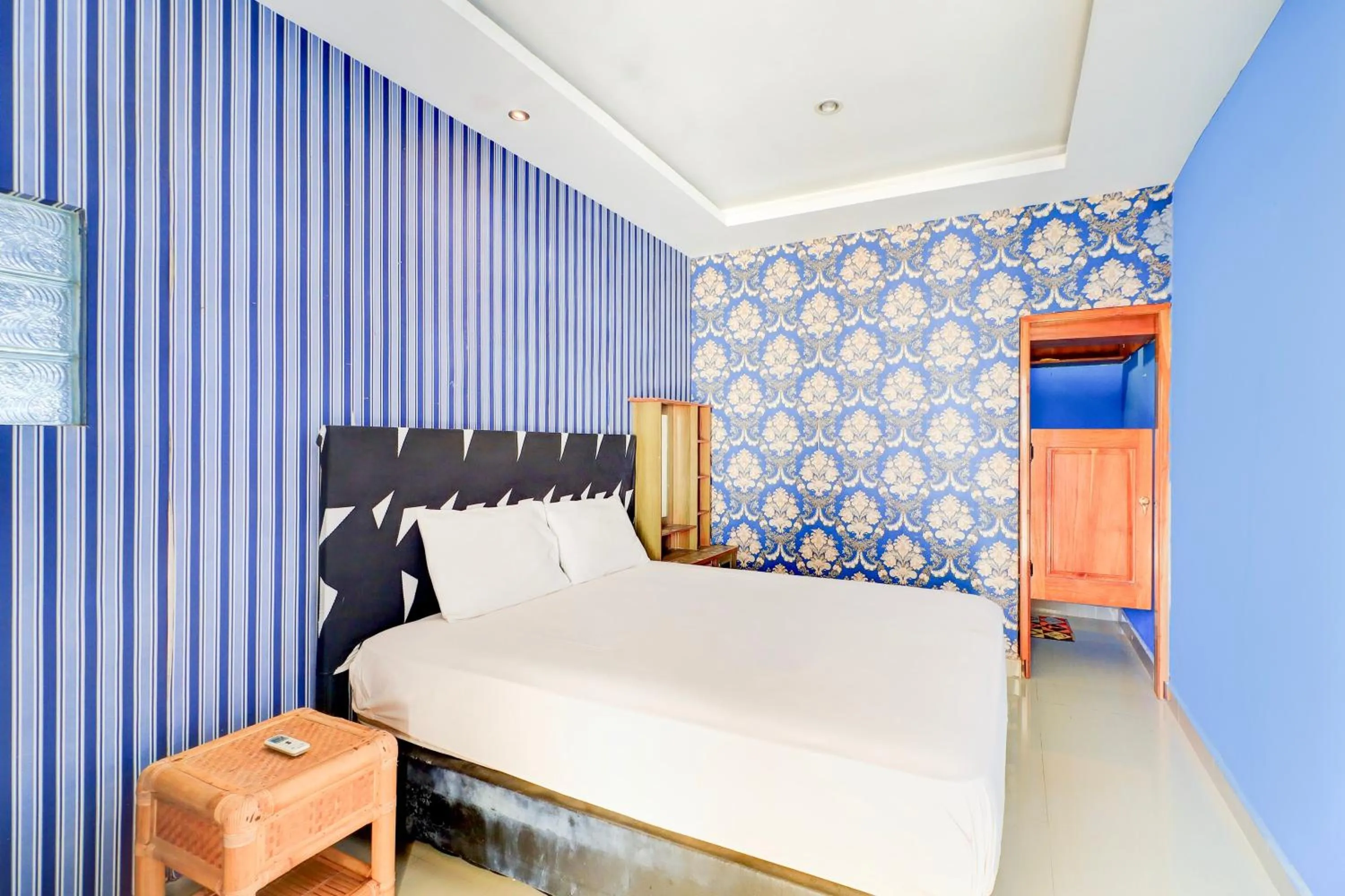 Bedroom, Bed in Collection O Putri Inn Homestay