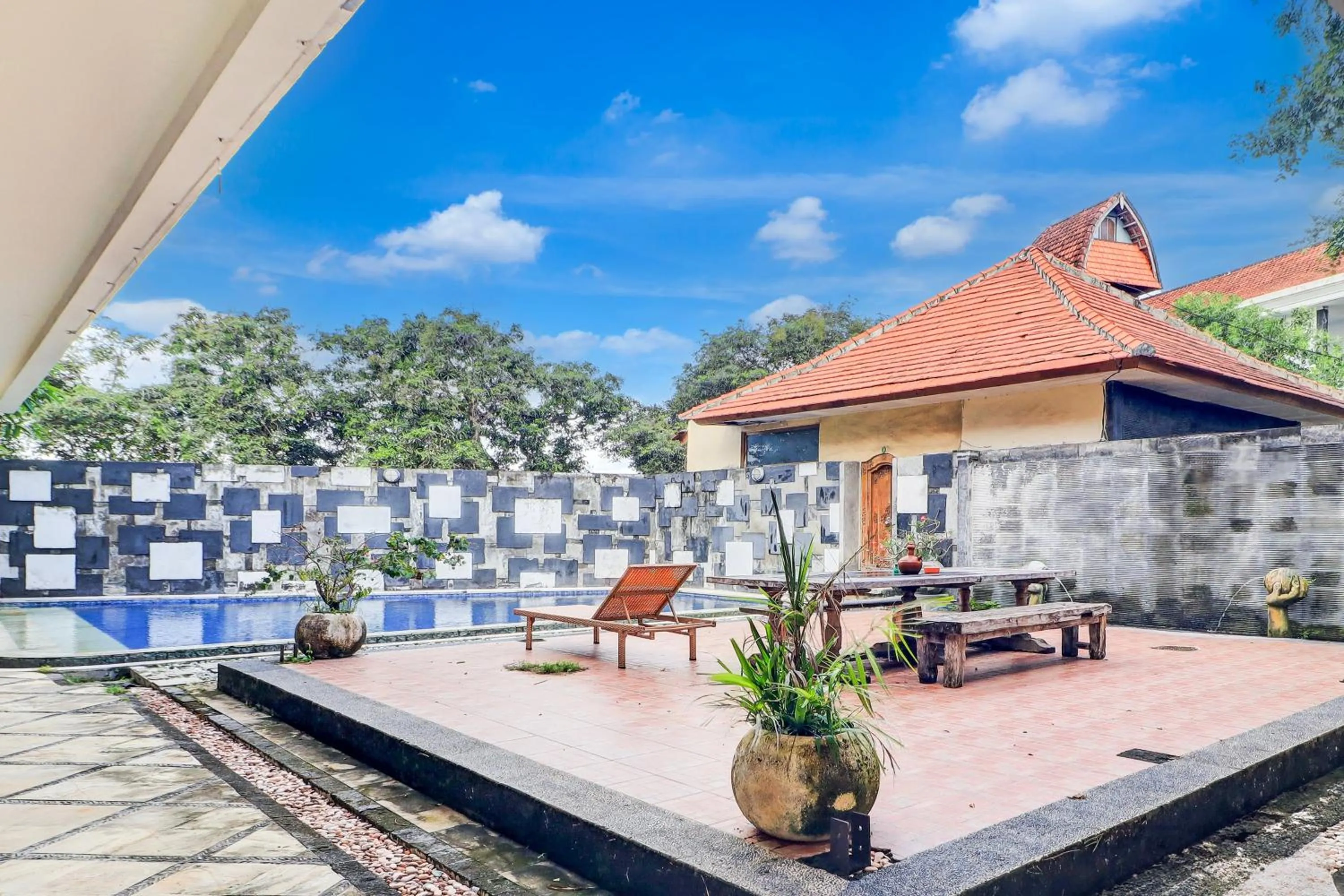 Lobby or reception in Collection O Putri Inn Homestay