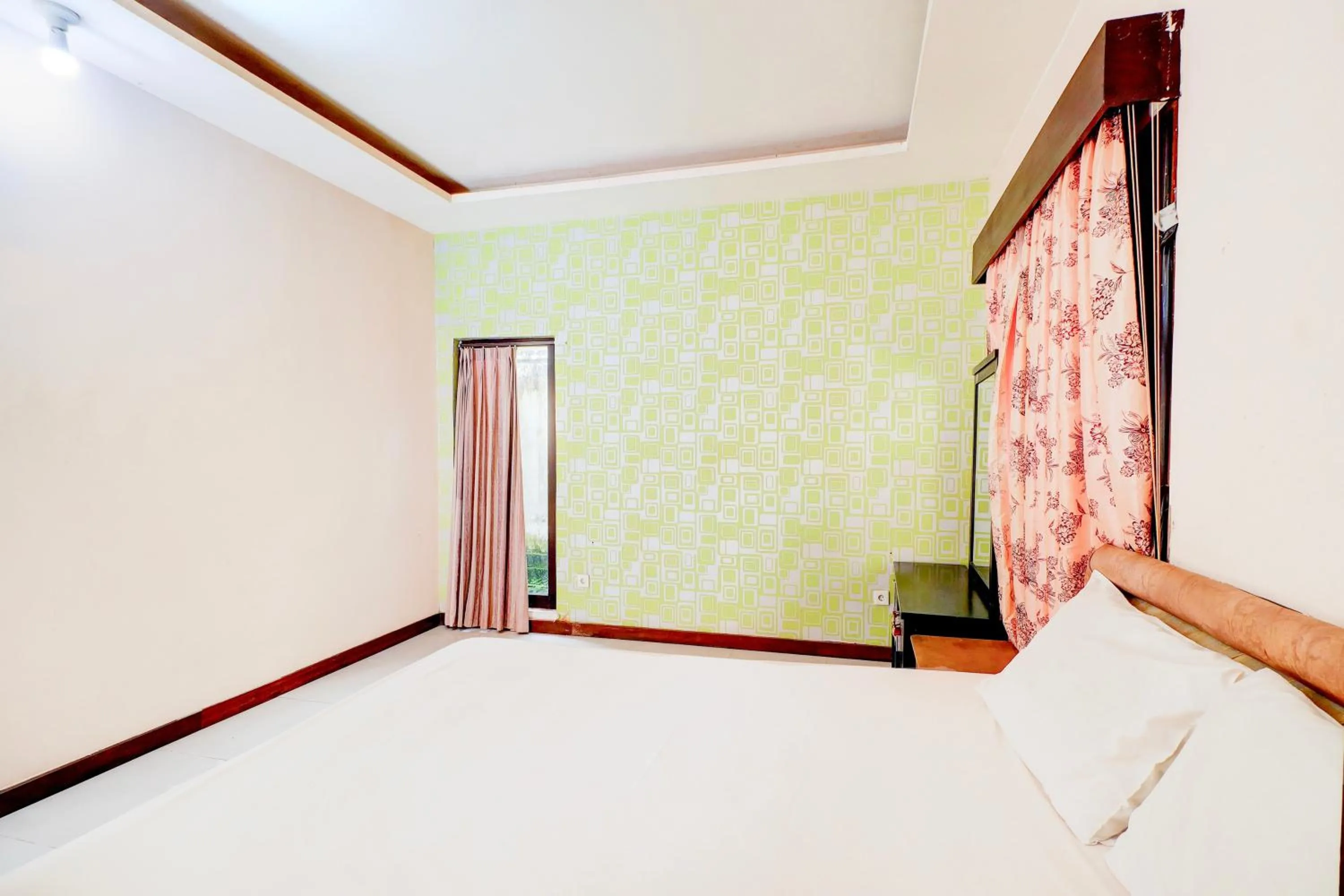 Bedroom, Bed in Collection O Putri Inn Homestay