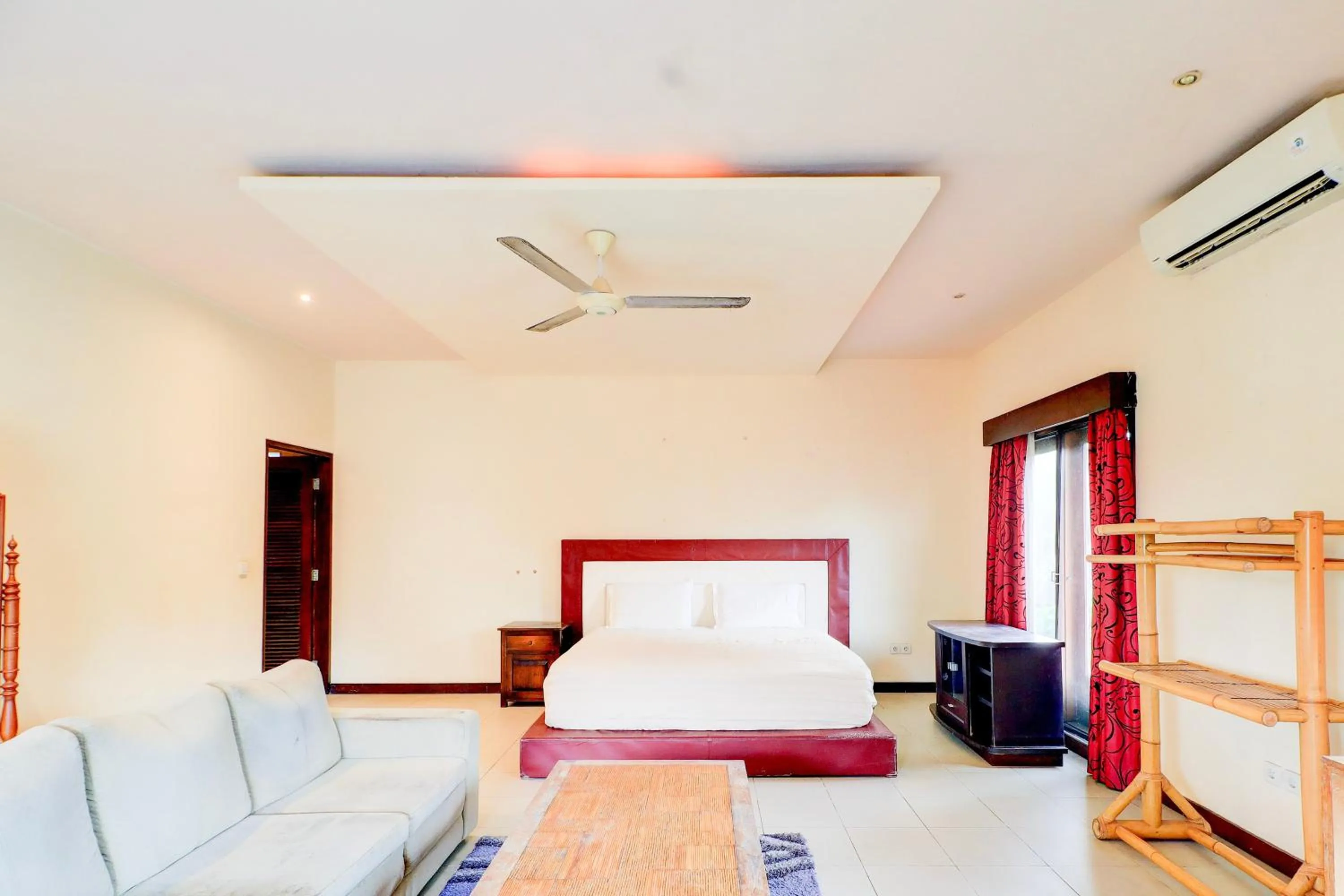 Bedroom, Bed in Collection O Putri Inn Homestay