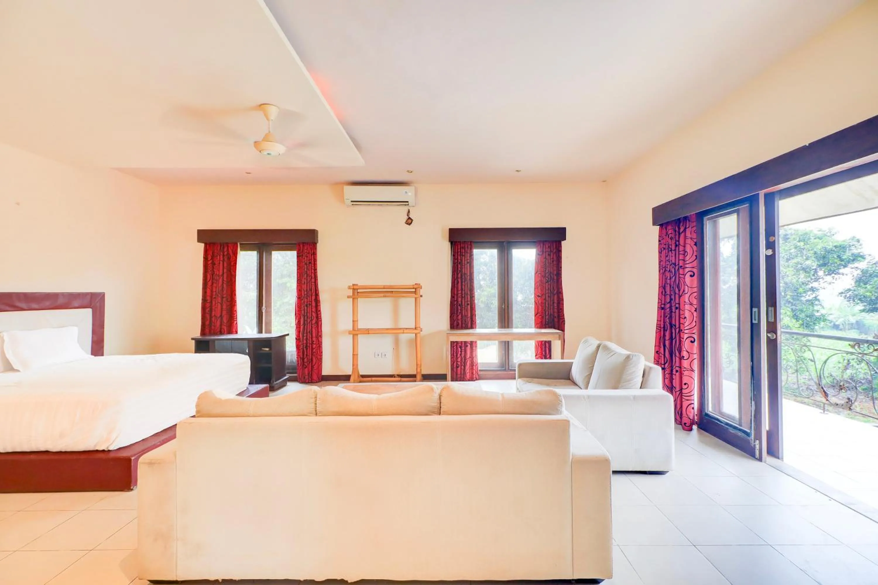 Bedroom, Bed in Collection O Putri Inn Homestay