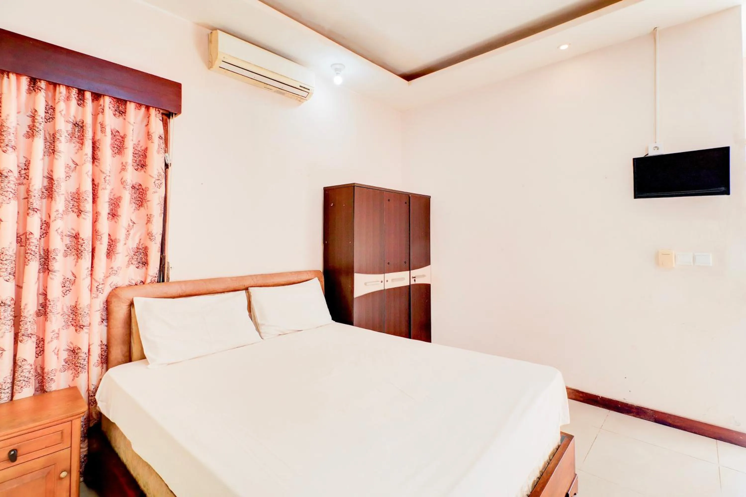 Bedroom, Bed in Collection O Putri Inn Homestay