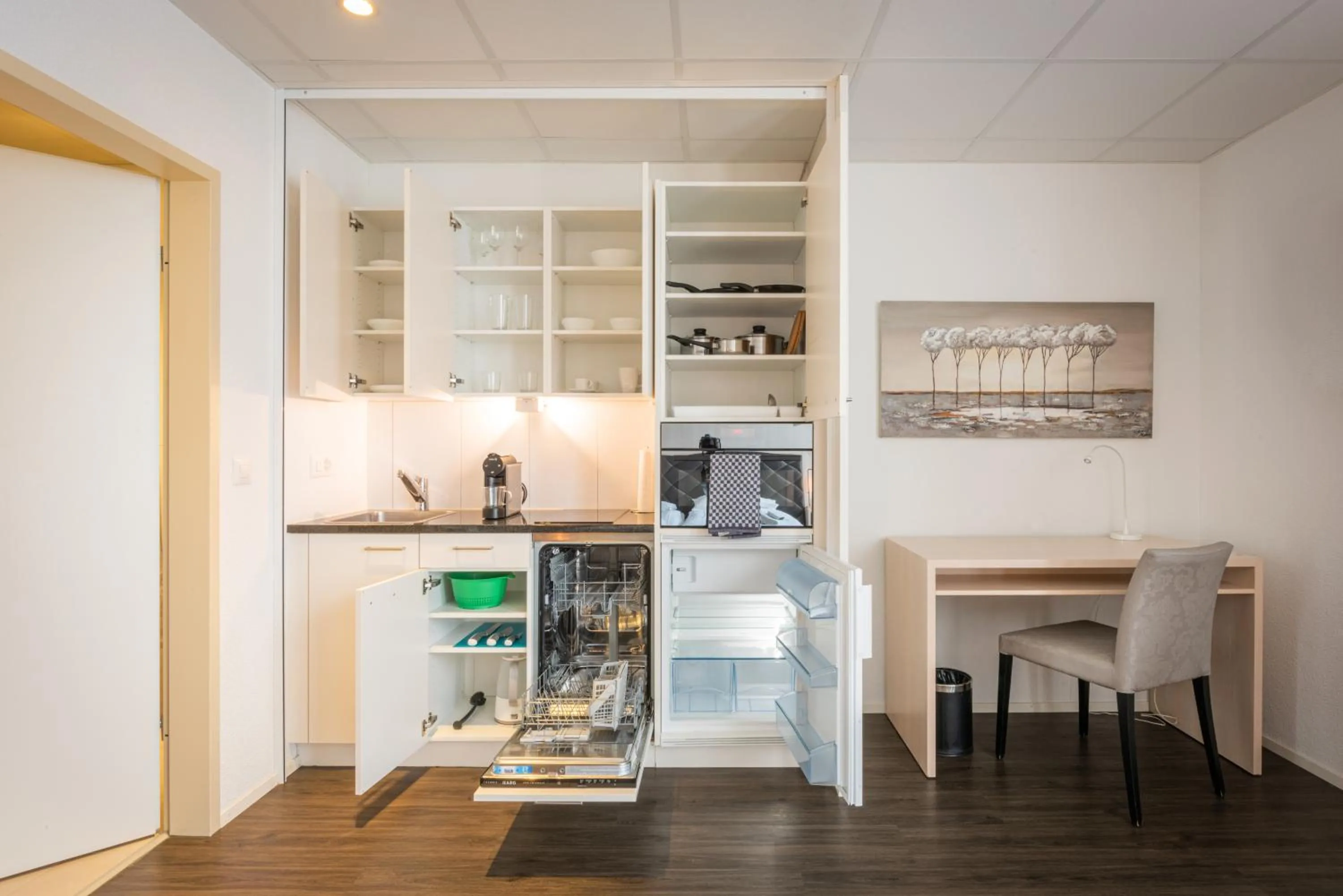 kitchen in Los Lorentes Hotel Bern Airport