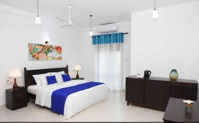 Bed in Blue Spring Hotel Wadduwa