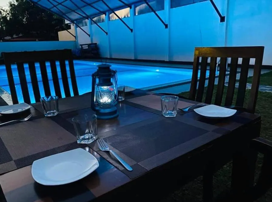 Dining area in Blue Spring Hotel Wadduwa