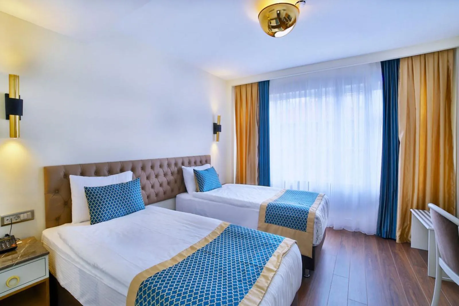 Bed in Blue Spring Hotel Wadduwa