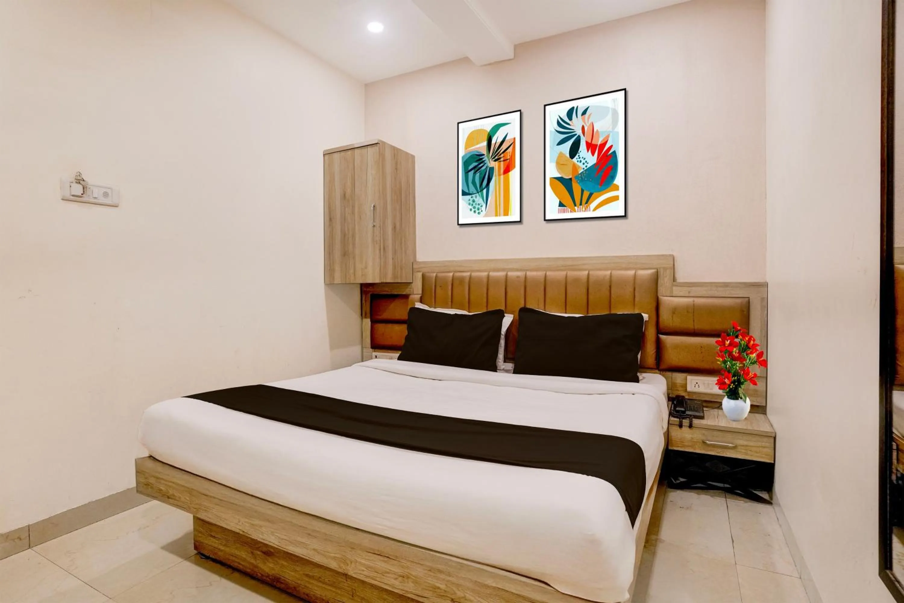 Collection O Crawford Market Formerly Al Ibrahim Hotel