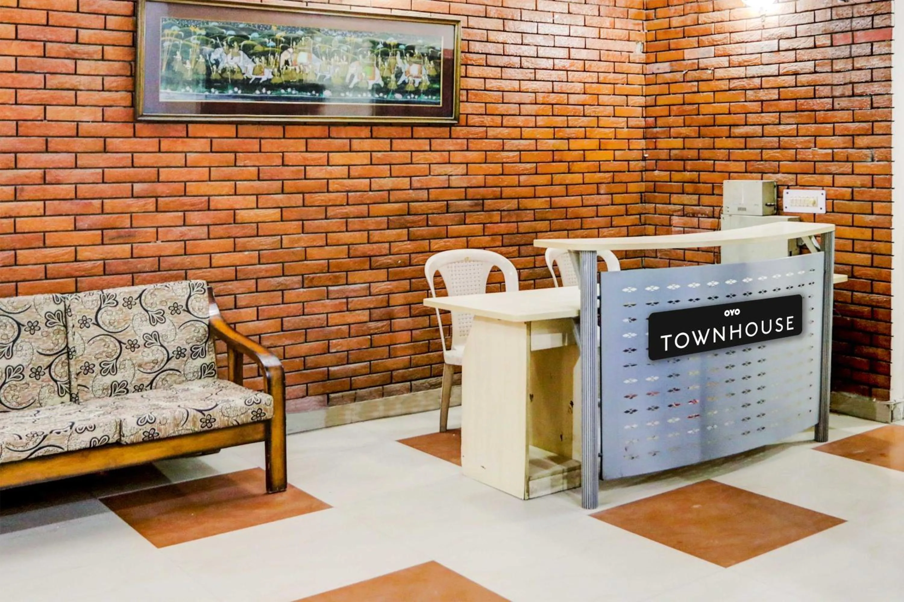 Lobby or reception in Hotel O Sunshine Near Iskcon Temple Noida