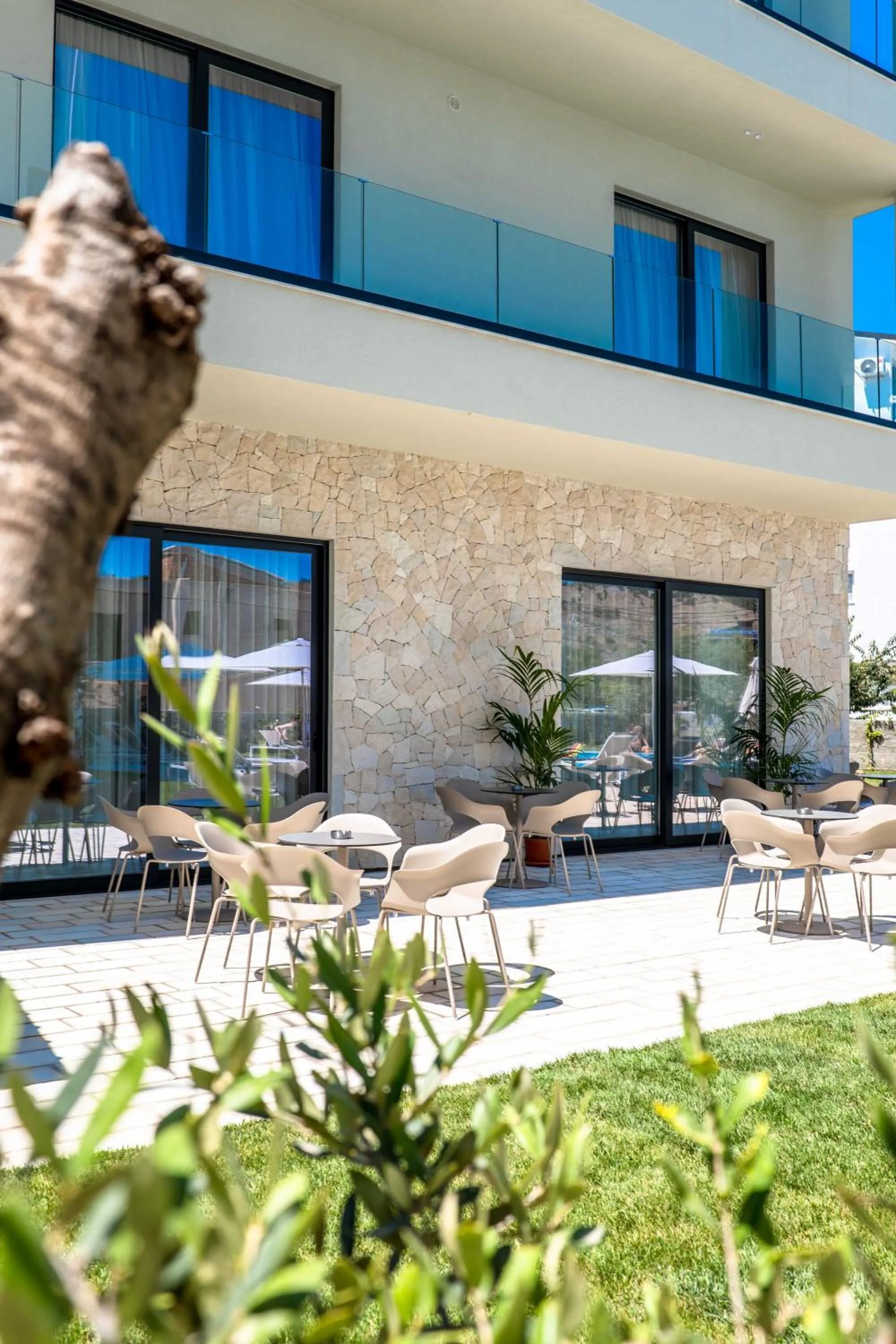 Property building in Sondor Hotel