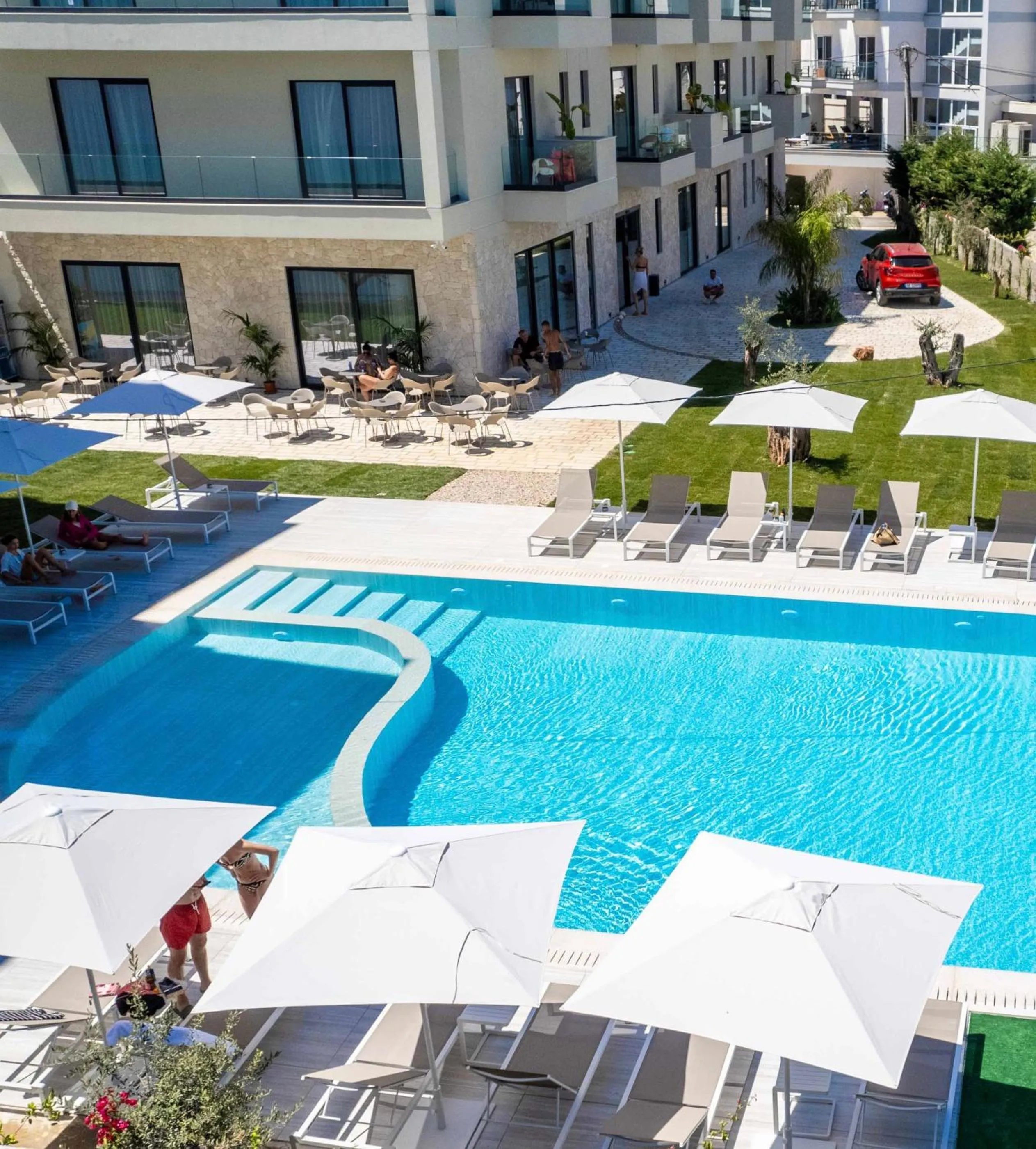 Property building in Sondor Hotel