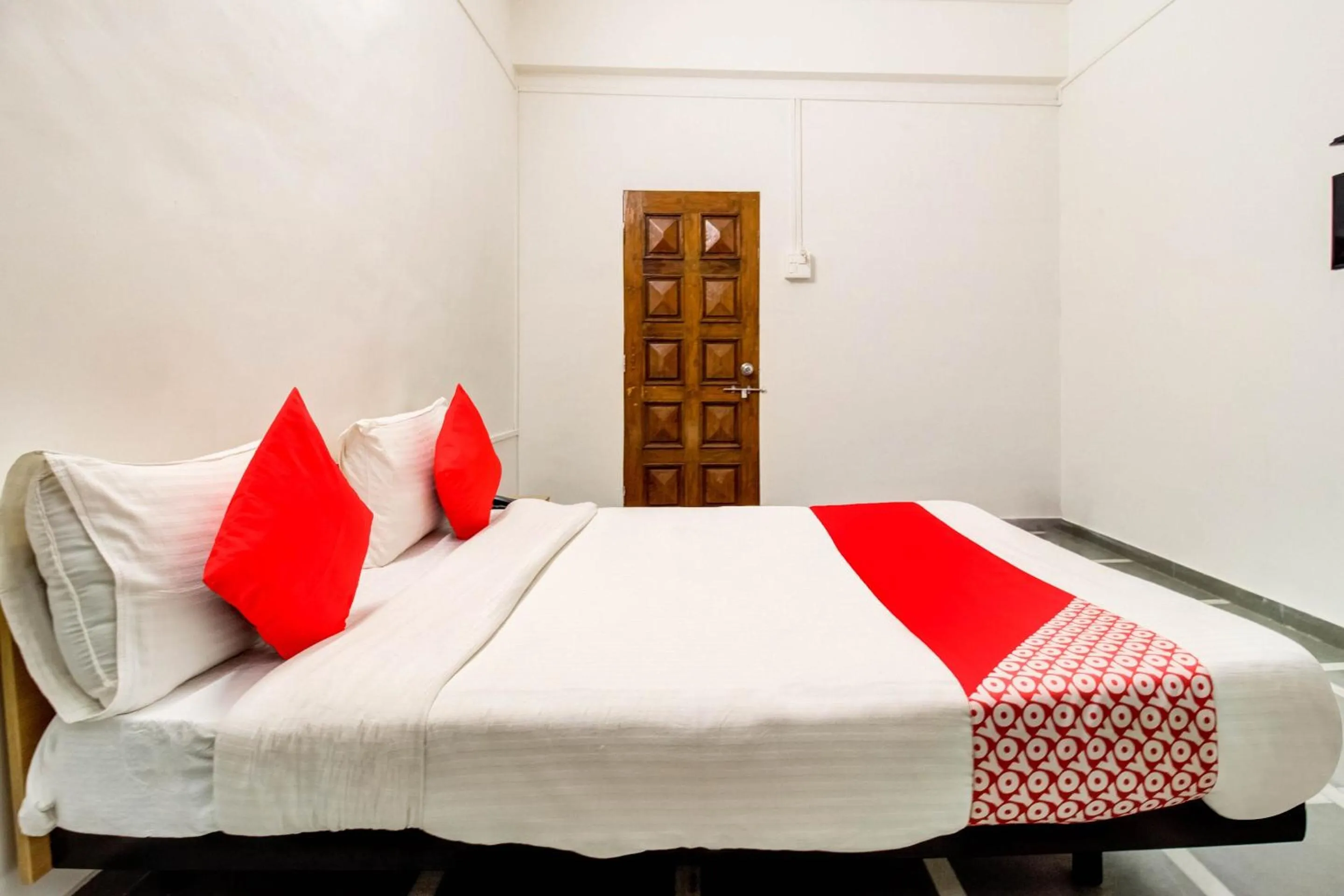 Bedroom, Bed in OYO 77230 Saubhagya Inn