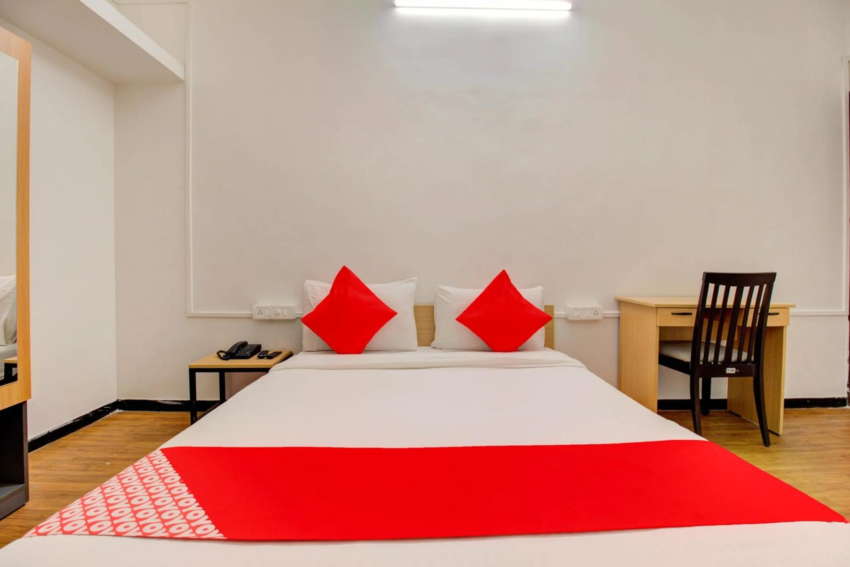 Bedroom, Bed in OYO 77230 Saubhagya Inn