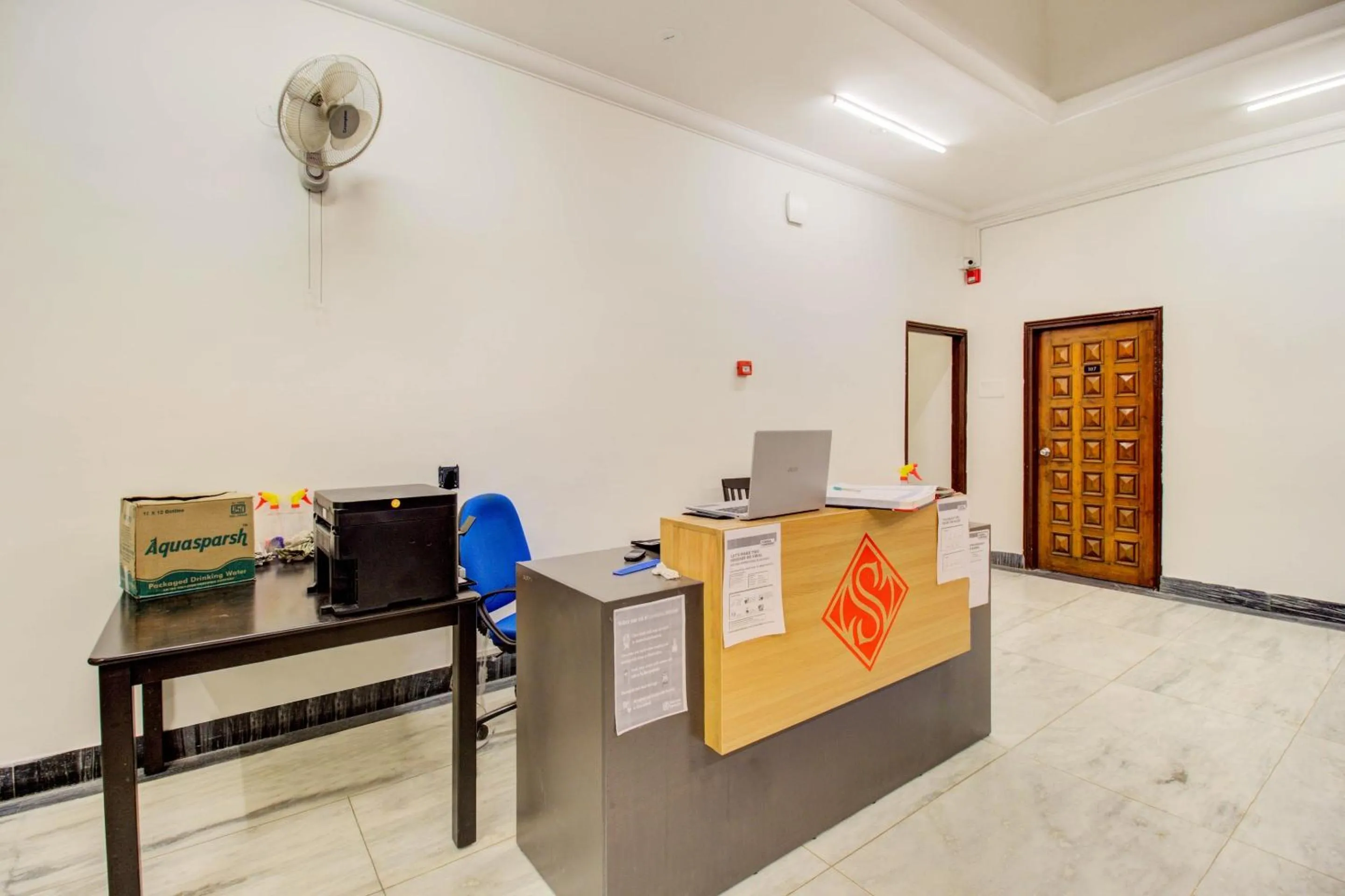 Lobby or reception in OYO 77230 Saubhagya Inn