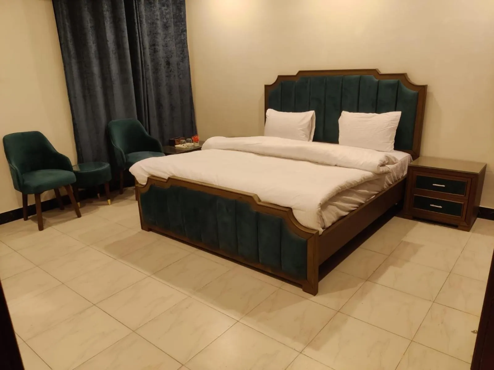 Bed in AL Fateh Hotel