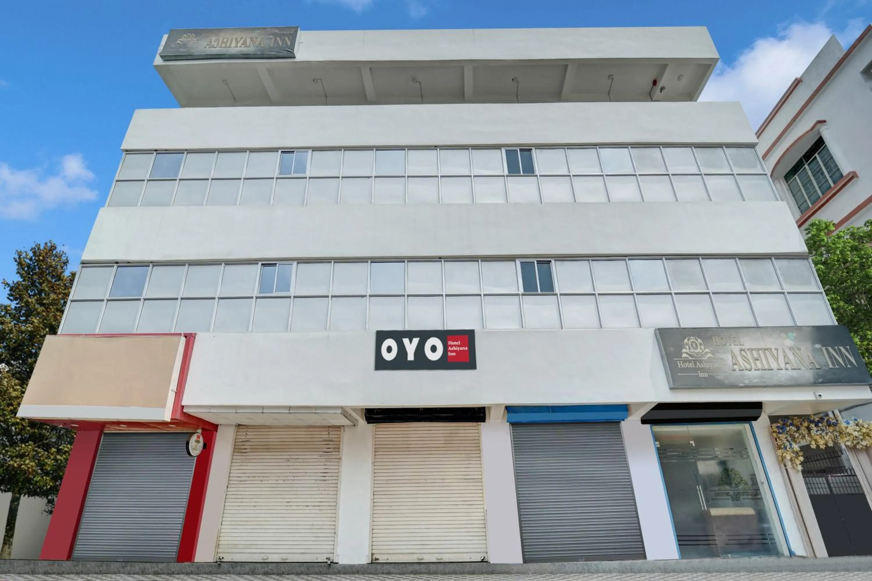 Property building in Super Hotel O Ashiyana Inn