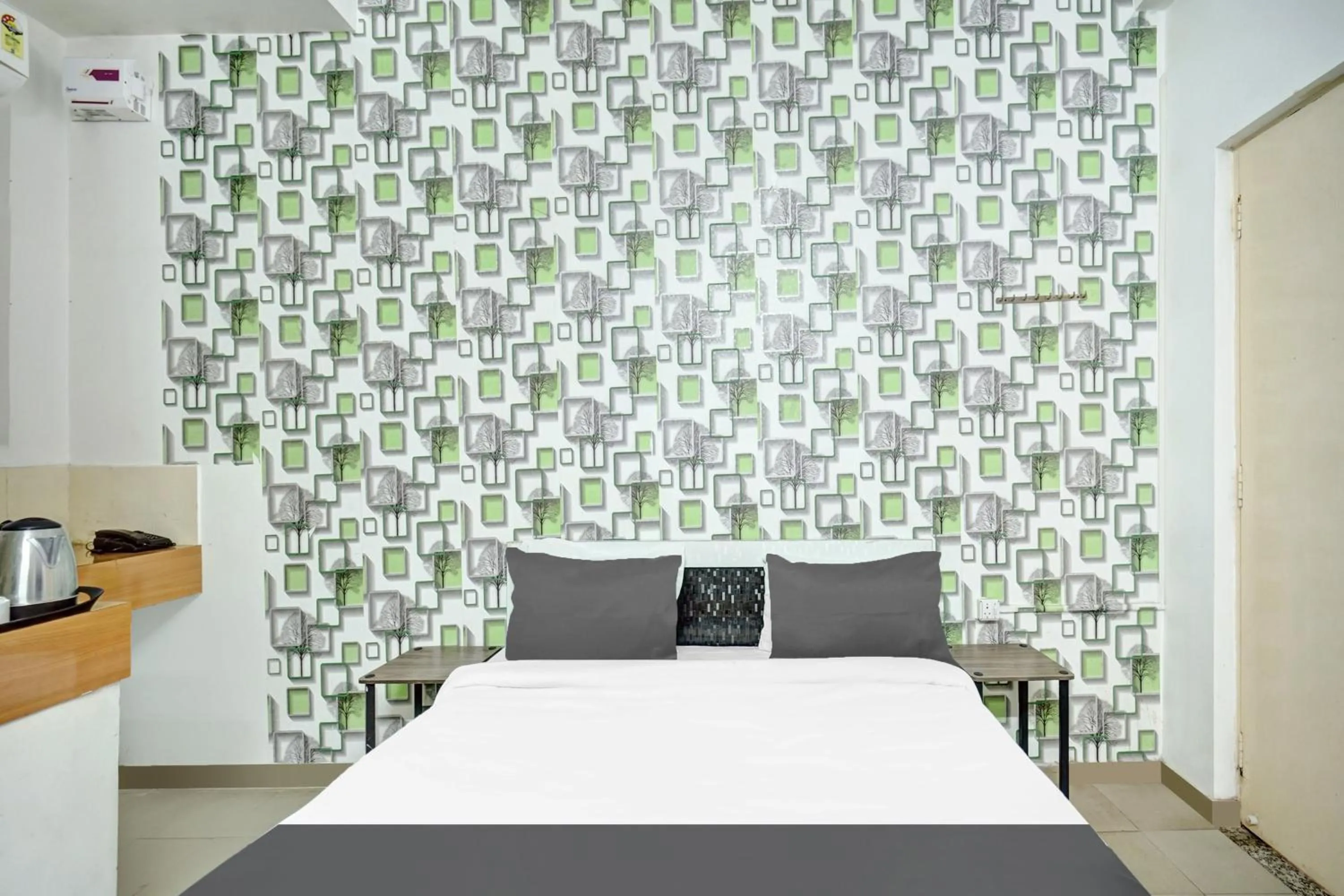 Bedroom, Bed in Super Hotel O Ashiyana Inn