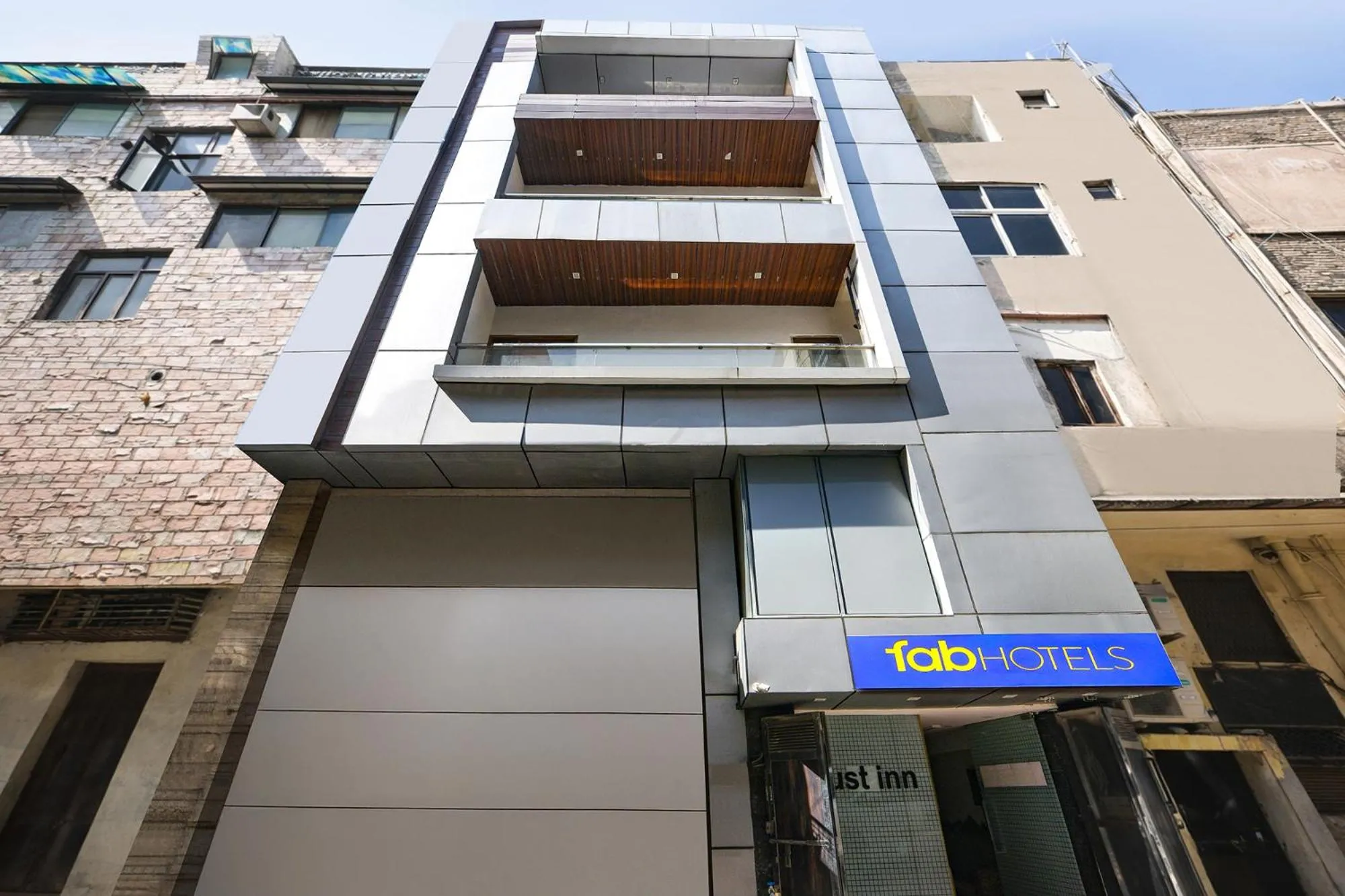 FabHotel Just Inn - Nr Lajpat Nagar Market