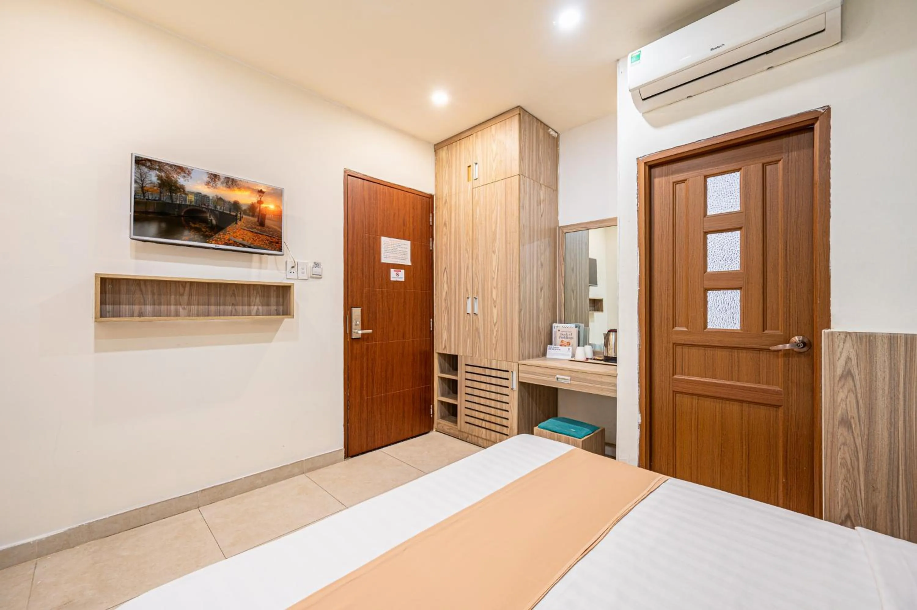 Bed in Cozrum - Love Hotel Trần Bình Trọng