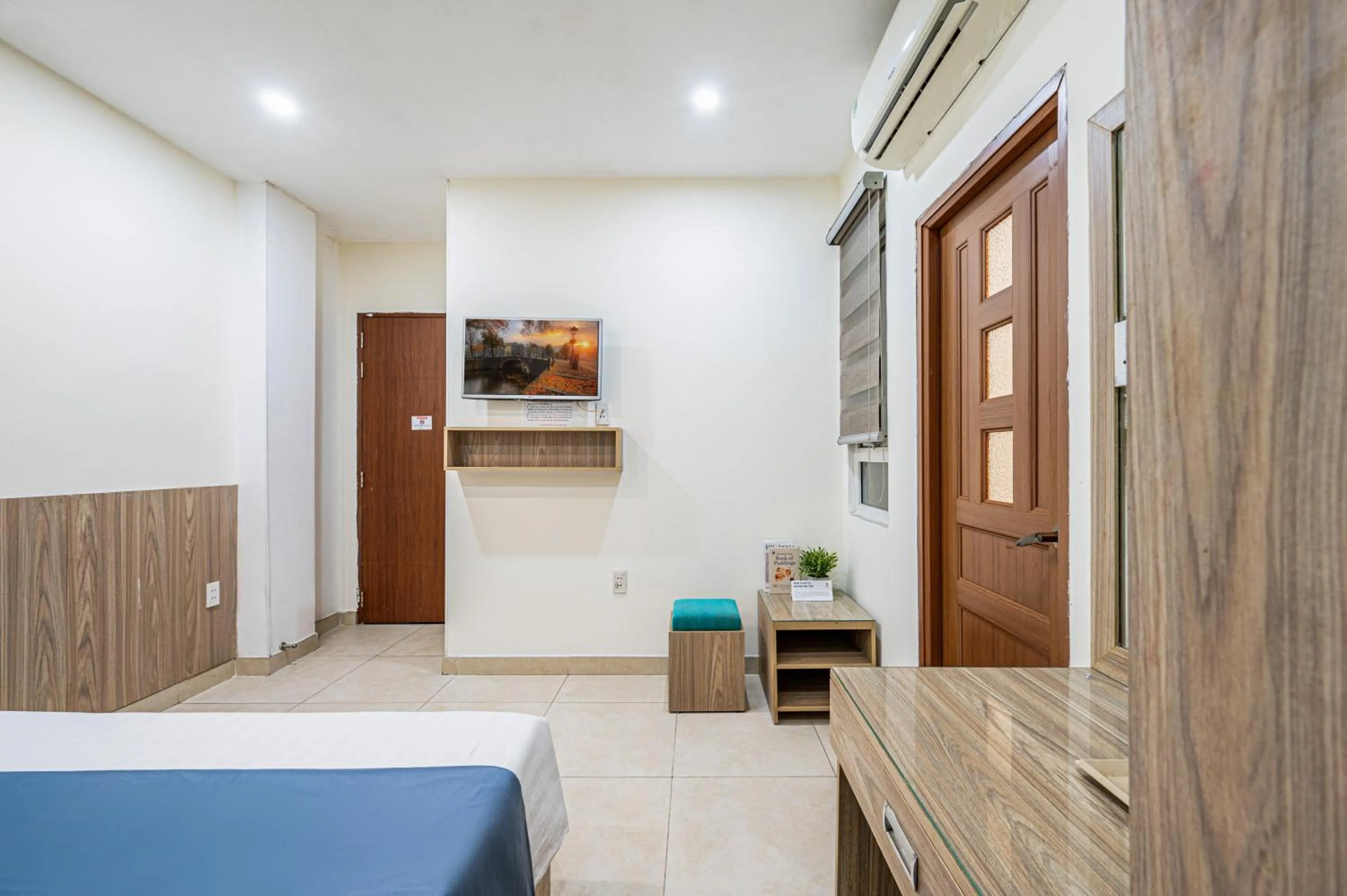 Bed in Cozrum - Love Hotel Trần Bình Trọng